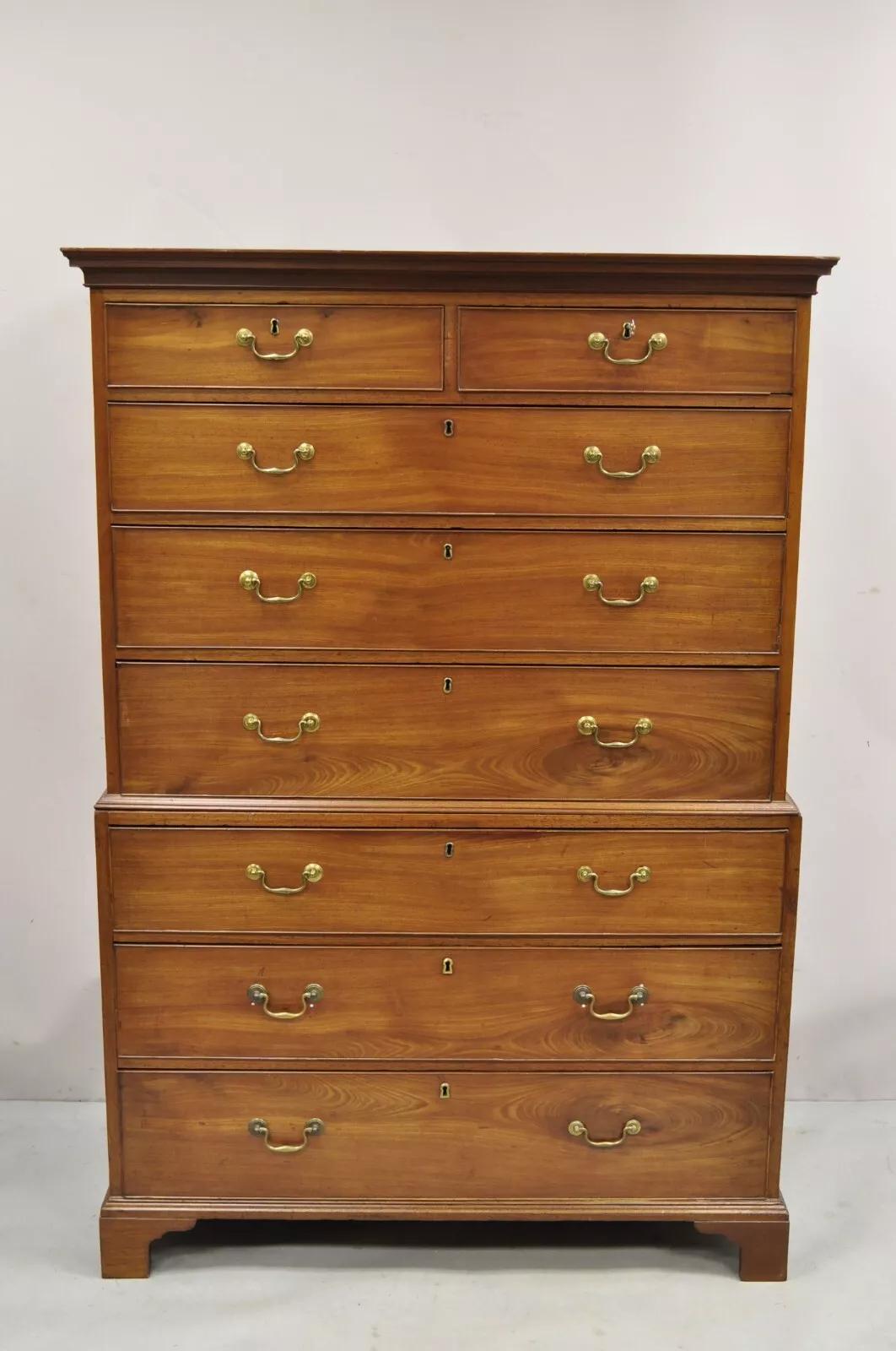 Commode haute George III du 19ème siècle en acajou, grande commode sur coffre à 8 tiroirs en vente 9