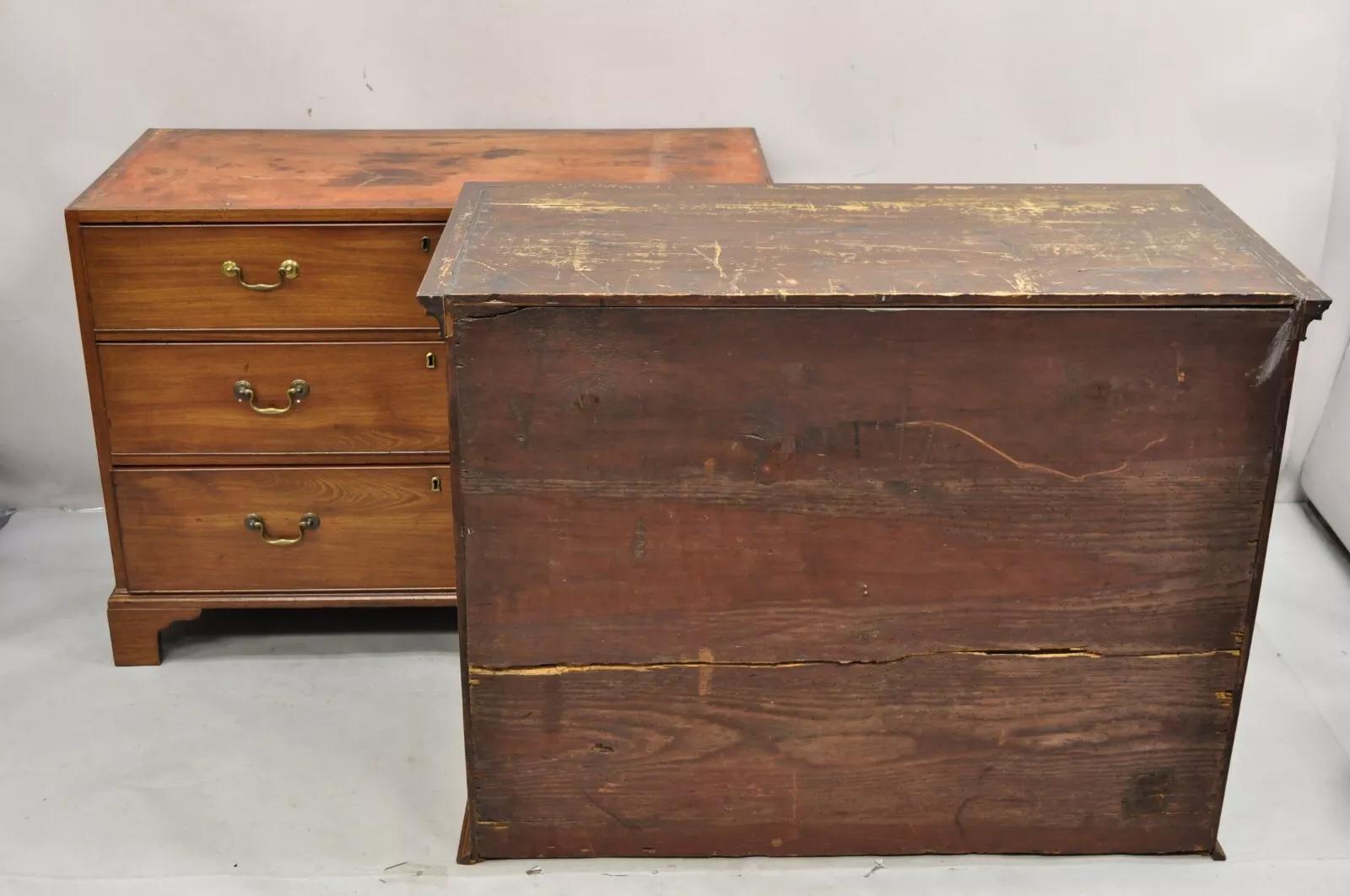 Commode haute George III du 19ème siècle en acajou, grande commode sur coffre à 8 tiroirs Bon état - En vente à Philadelphia, PA