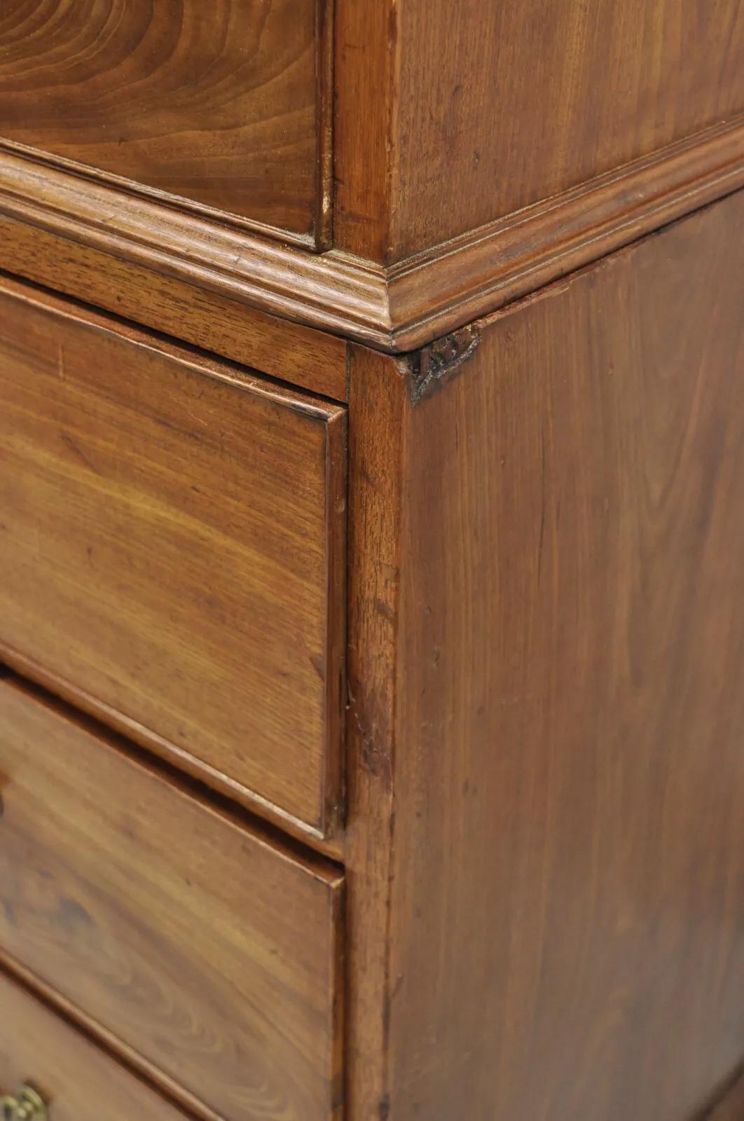 Commode haute George III du 19ème siècle en acajou, grande commode sur coffre à 8 tiroirs en vente 1