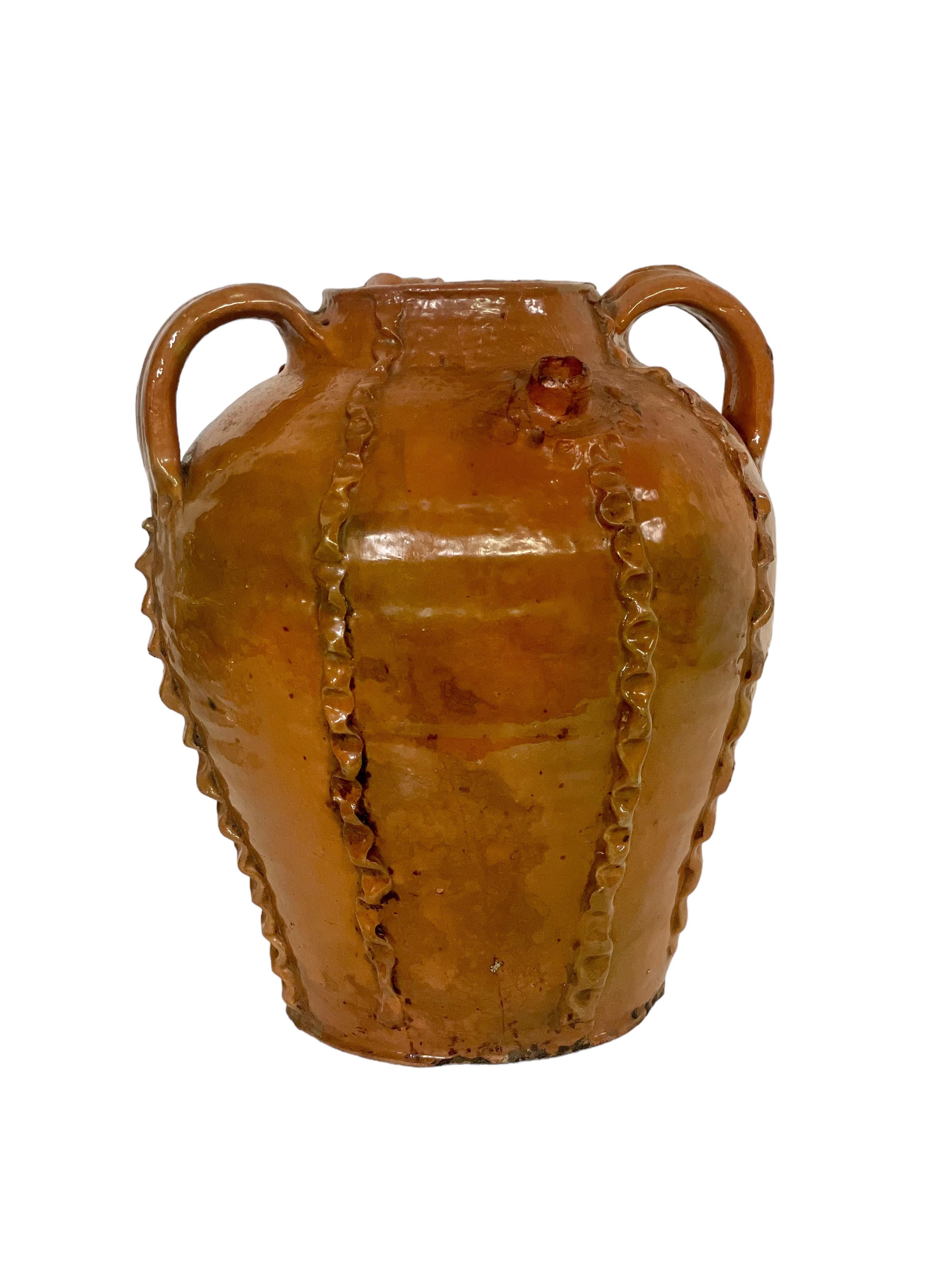 18th C. Glazed Nut Oil Jar with Three Handles from Dordogne Region In Good Condition For Sale In LA CIOTAT, FR