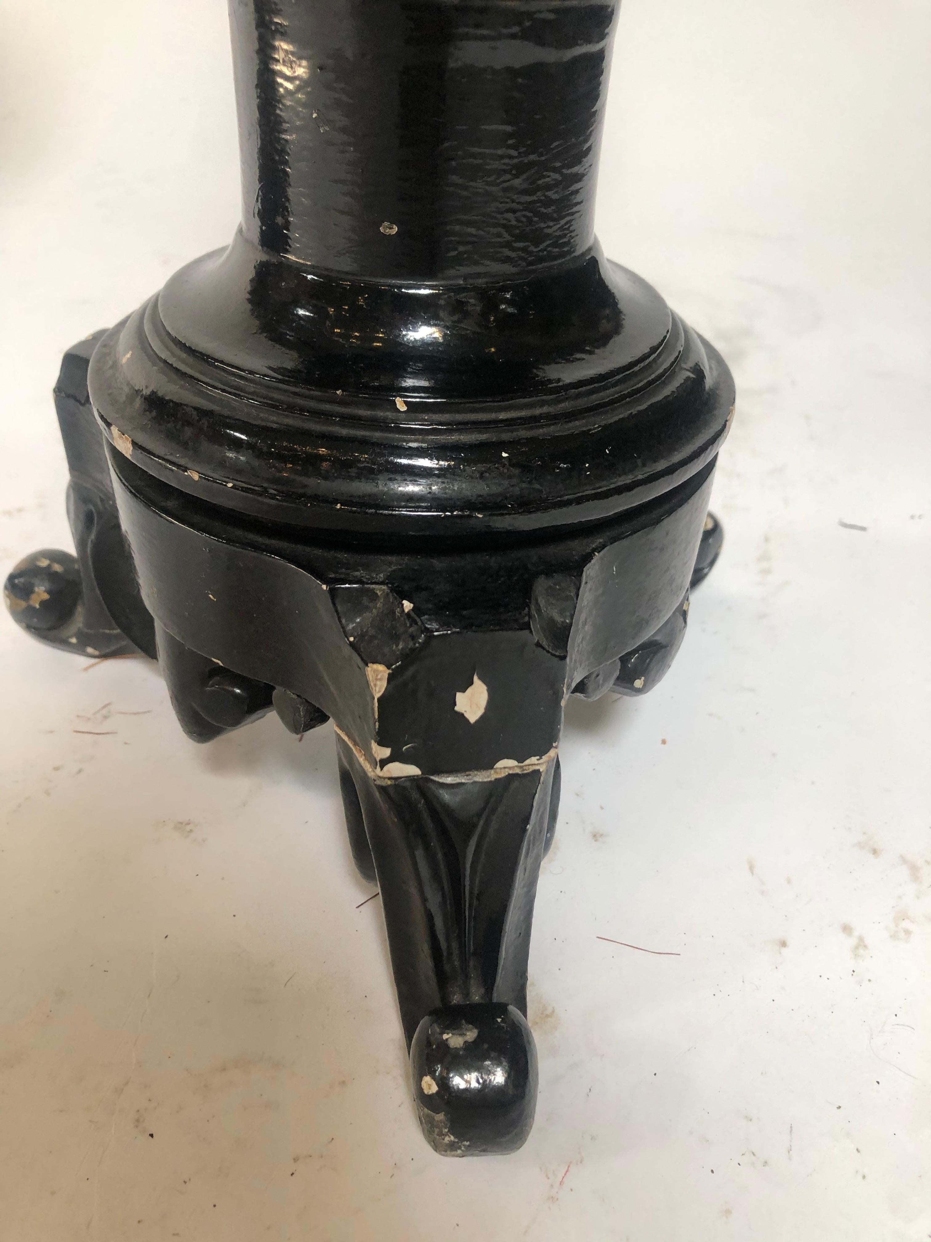 Bois Lampes gothiques du XIXe siècle en vente