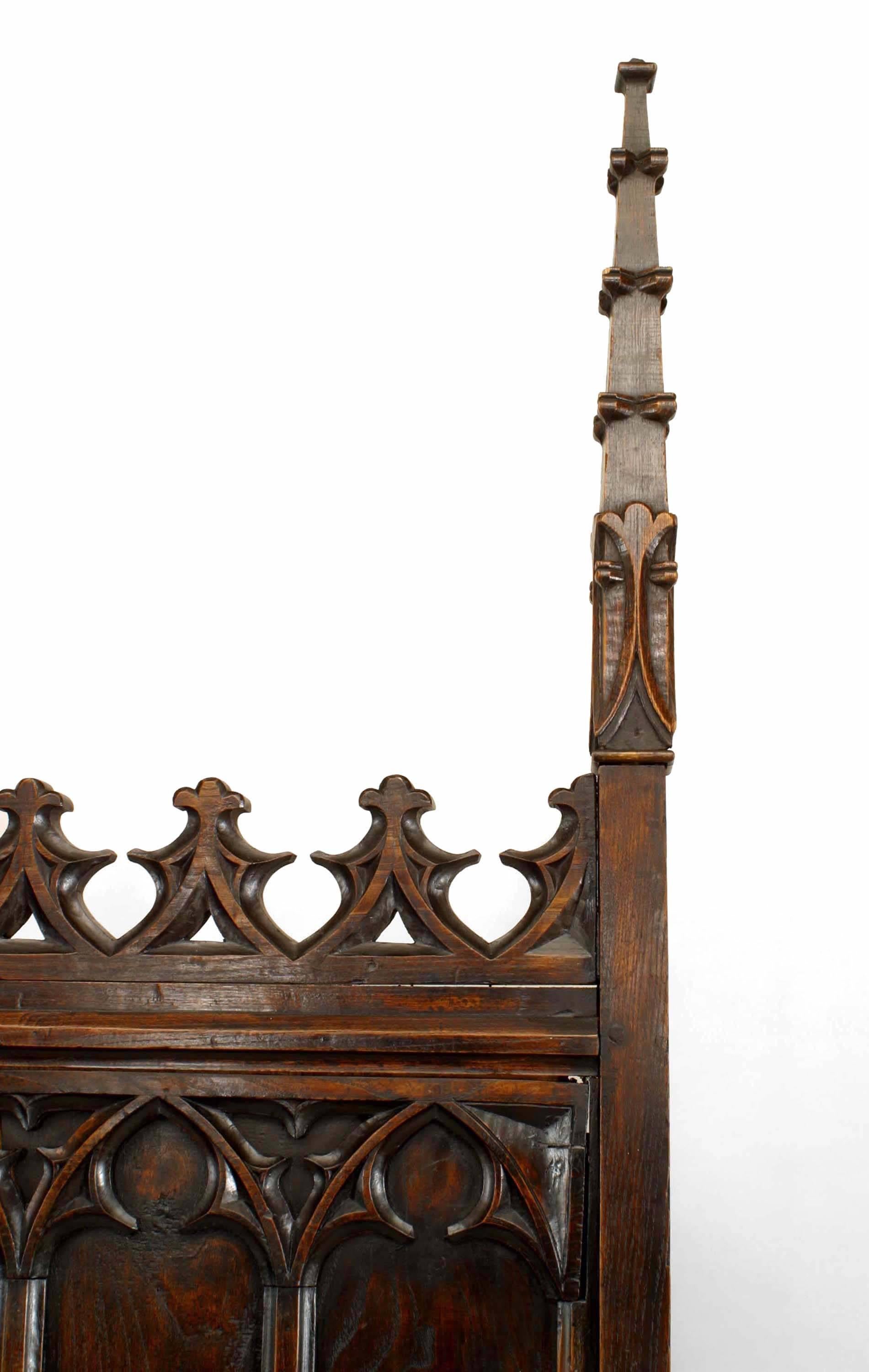 English Gothic Revival Walnut Full Size Bed In Good Condition For Sale In New York, NY