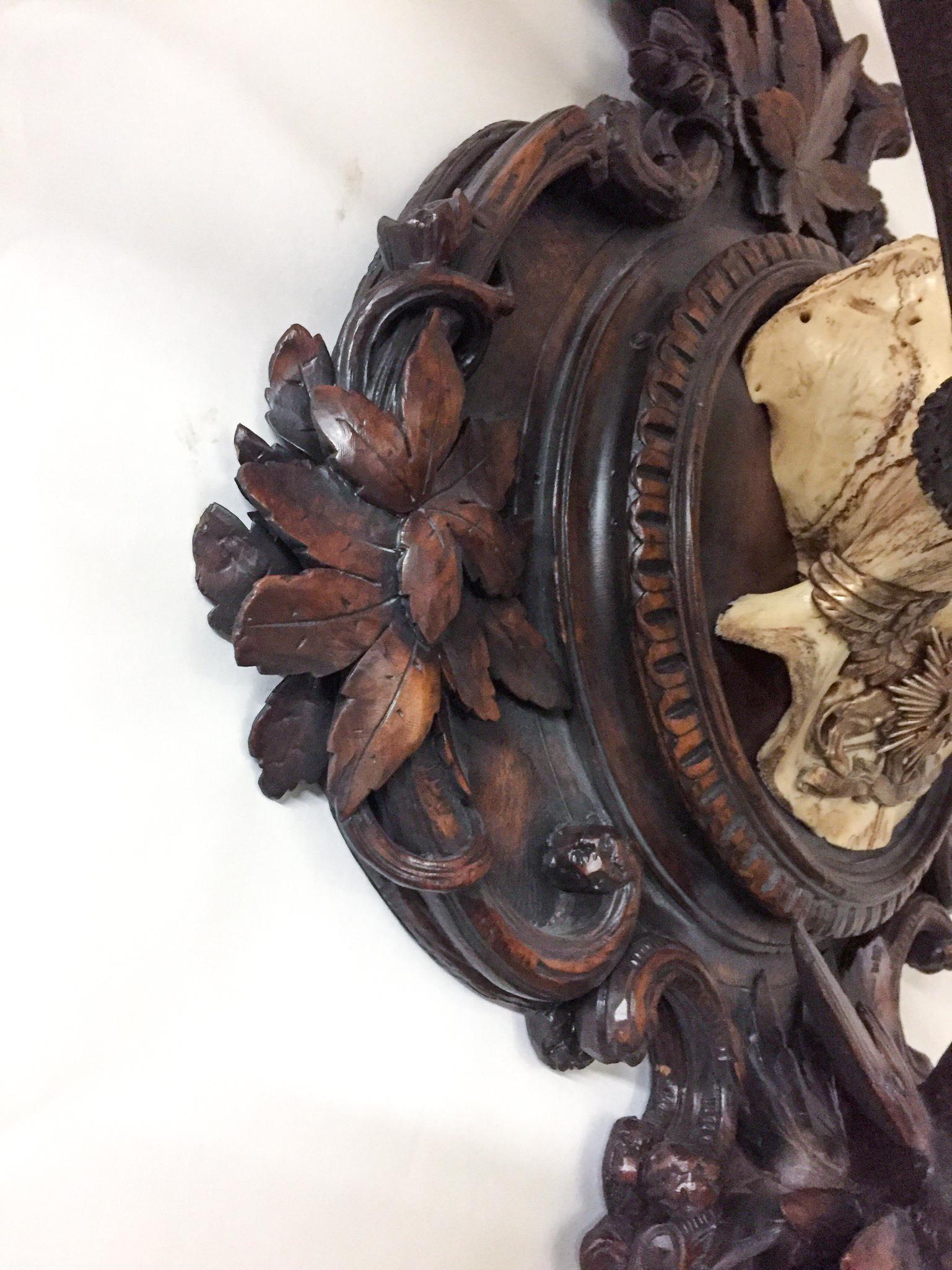 Trophée de cerf rouge des Grands Ducs de Bade sur une plaque de forêt noire sculptée à la main 4