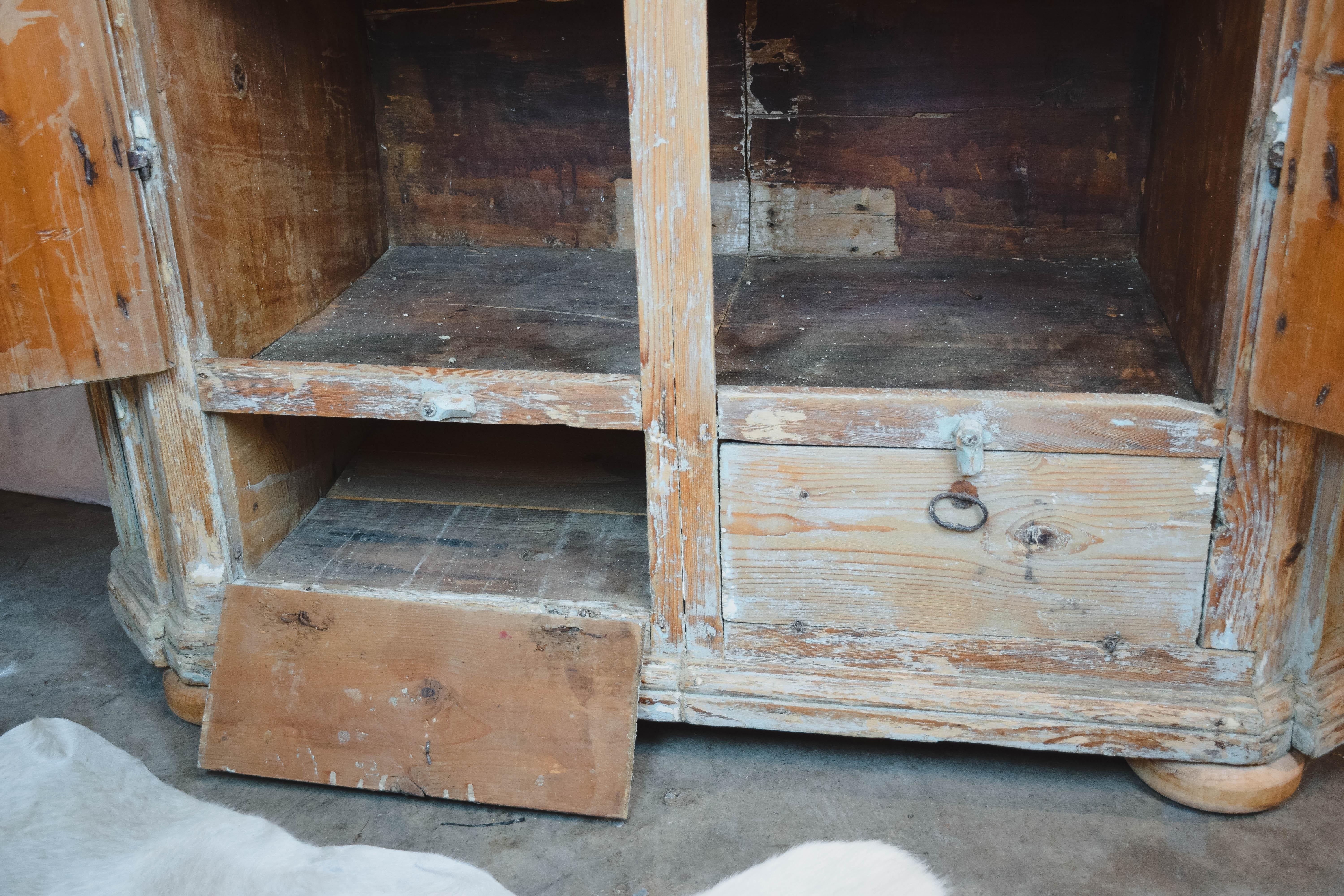 armoire gustavienne du 19ème siècle en vente 9
