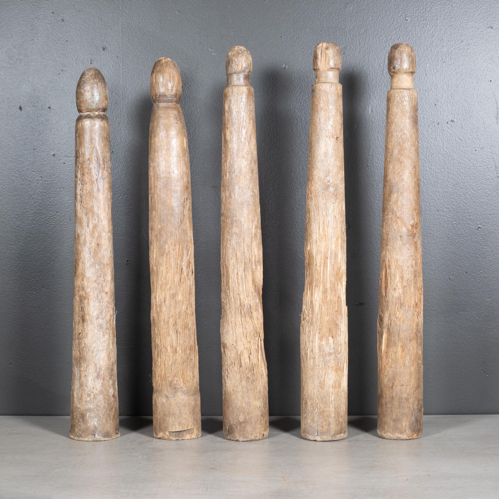XIX sec. Palla da bowling e birilli in lignum vitae intagliati a mano c.1800 In condizioni buone a San Francisco, CA