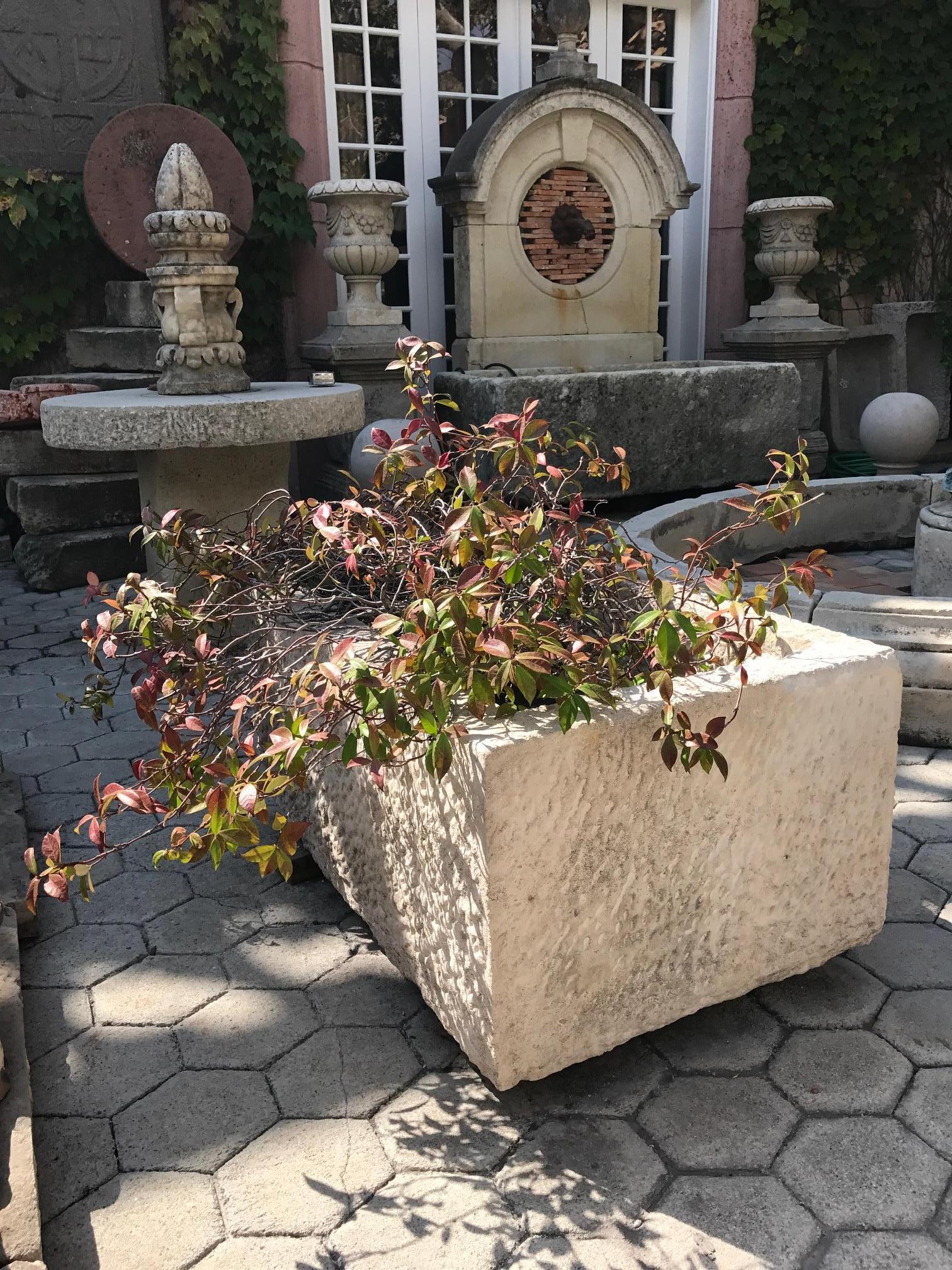 Handgeschnitzte Steinbrunnen Becken Waschbecken Container Trog Pflanzer Antik (Französisch)