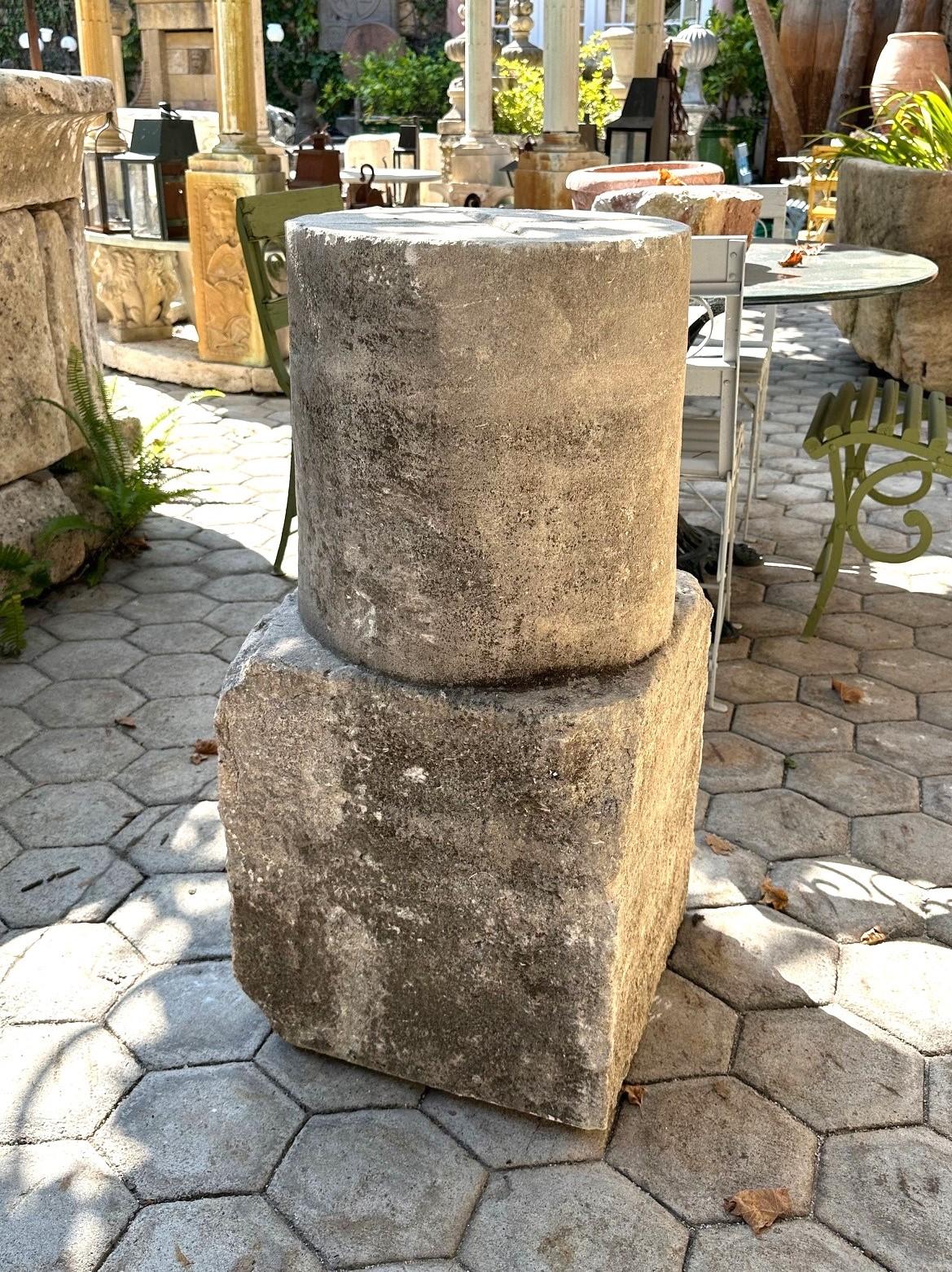 A.I.C. Pedestal Stone Column post base Center Piece Garden Fountain en vente 8