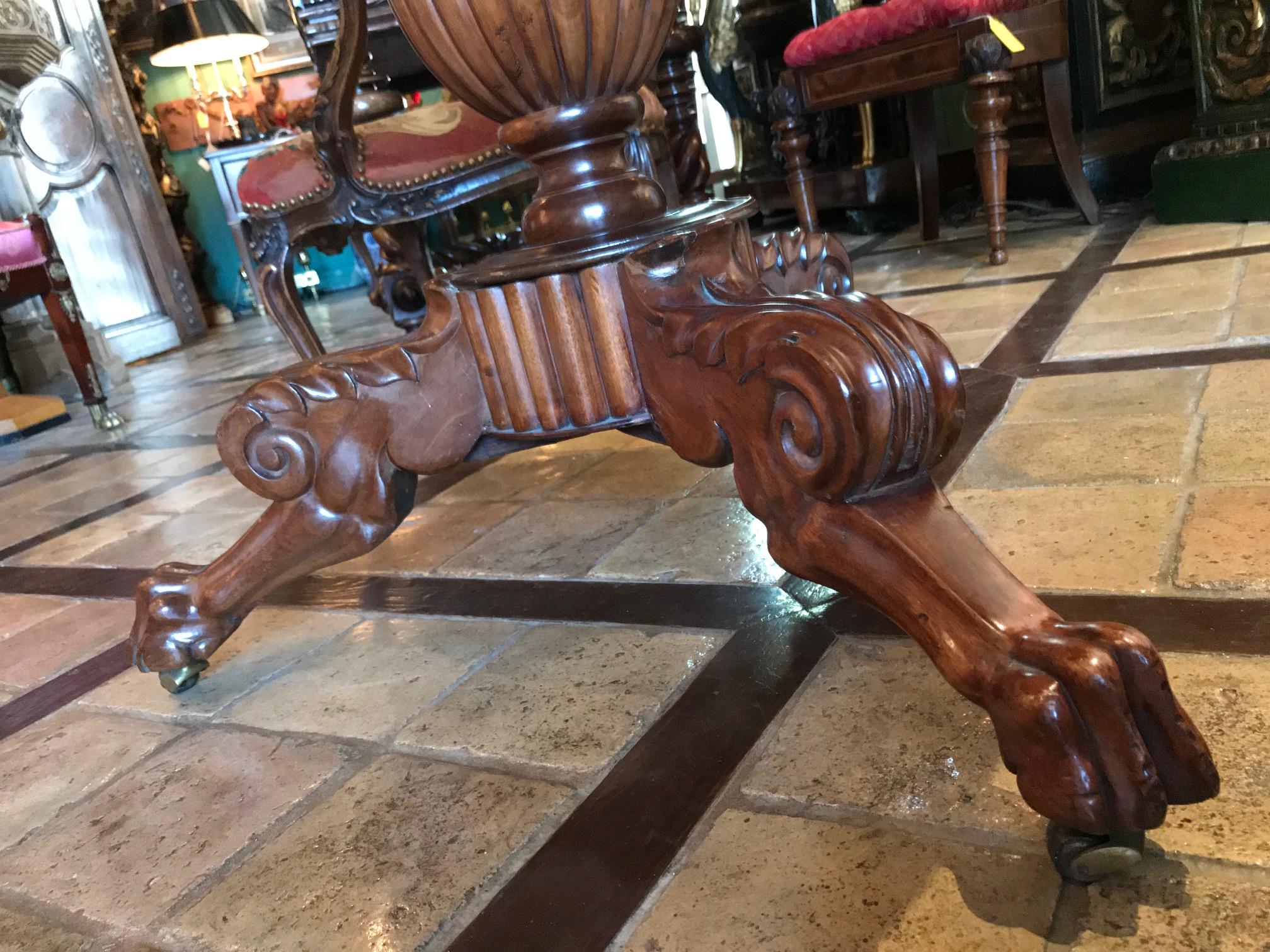 Tavolo rotondo in legno e marmo intagliato a mano del XIX secolo, piano centrale dell'ingresso Gueridon in vendita 10