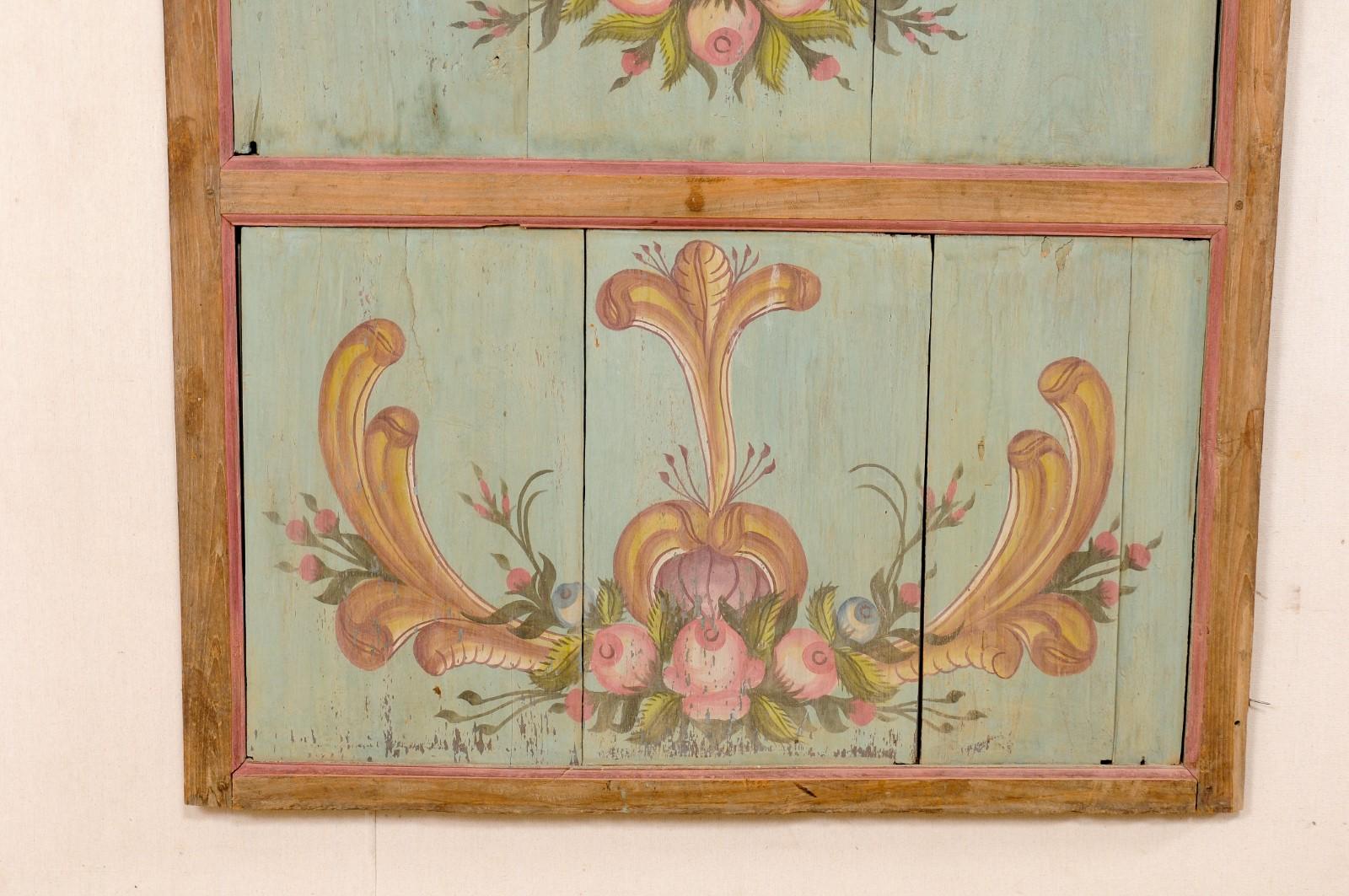 Panneau mural en bois peint à la main du 19e siècle à motif floral Bon état - En vente à Atlanta, GA