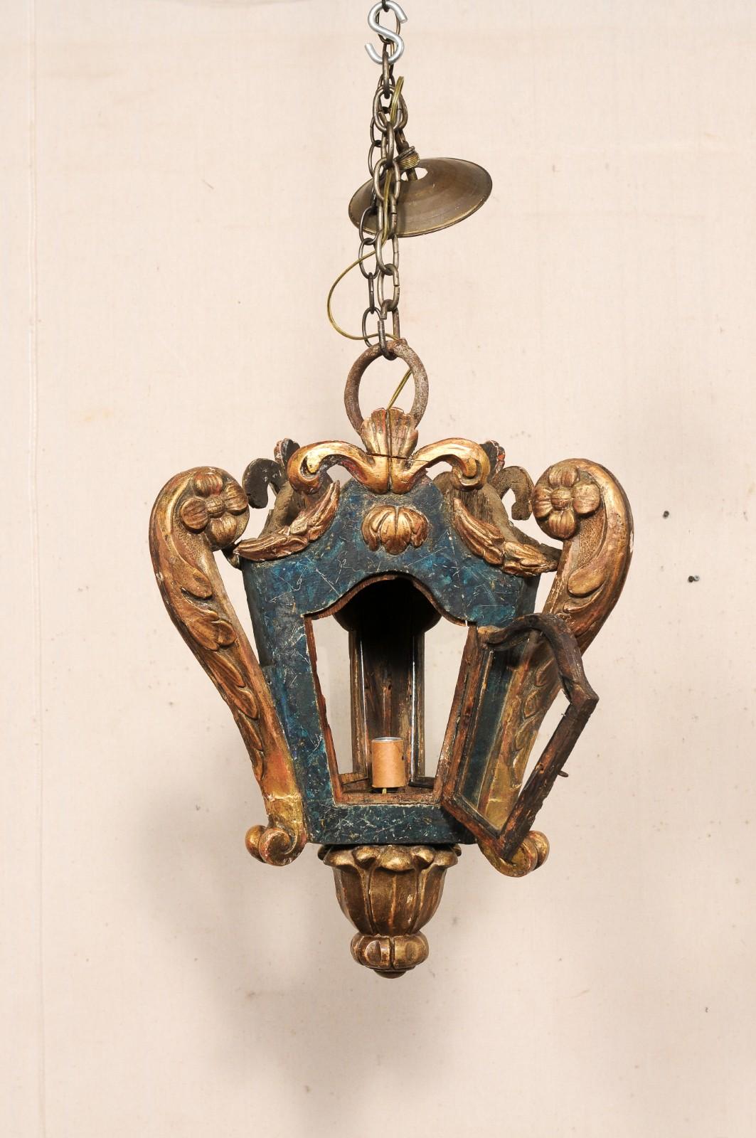 Lanterna appesa in legno intagliato del XIX secolo proveniente dall'Italia in vendita 3