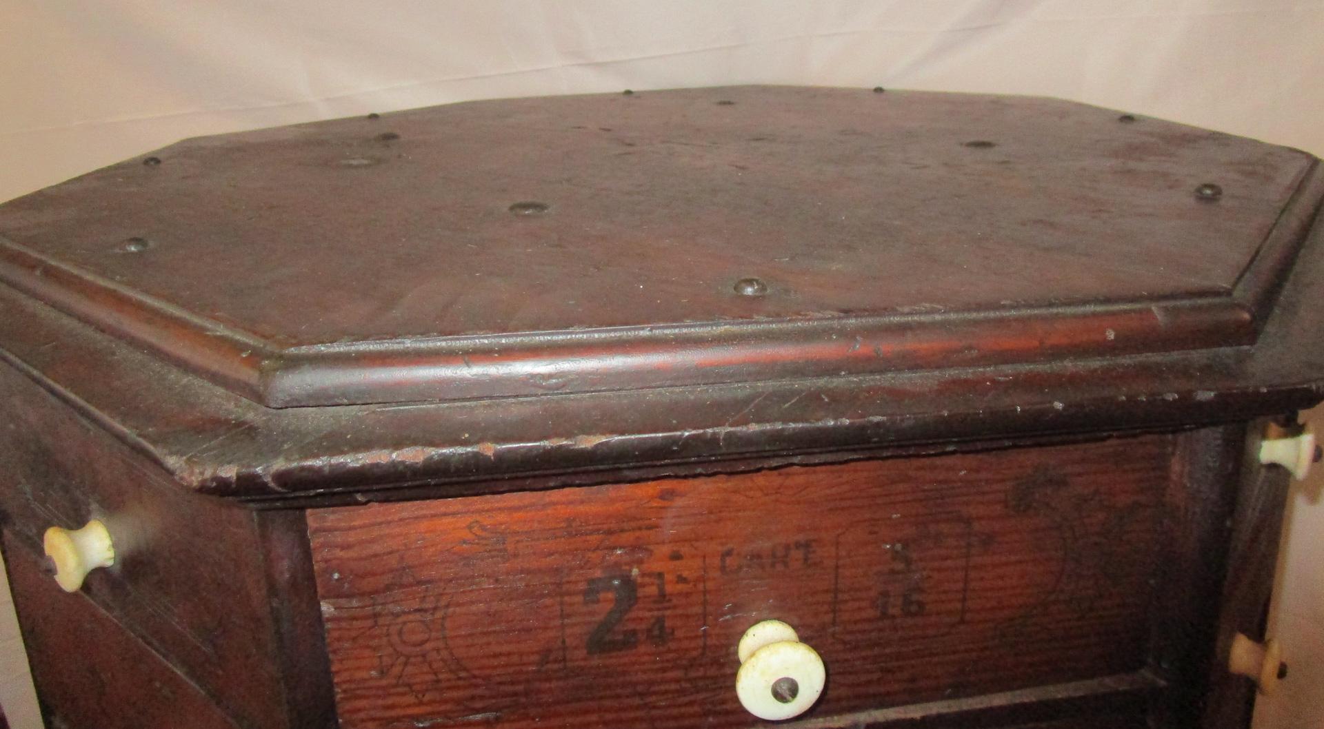 19th c. Hardware Store Oak Ninety-Eight Drawer Octagonal Screw and Bolt Cabinet In Good Condition In Savannah, GA
