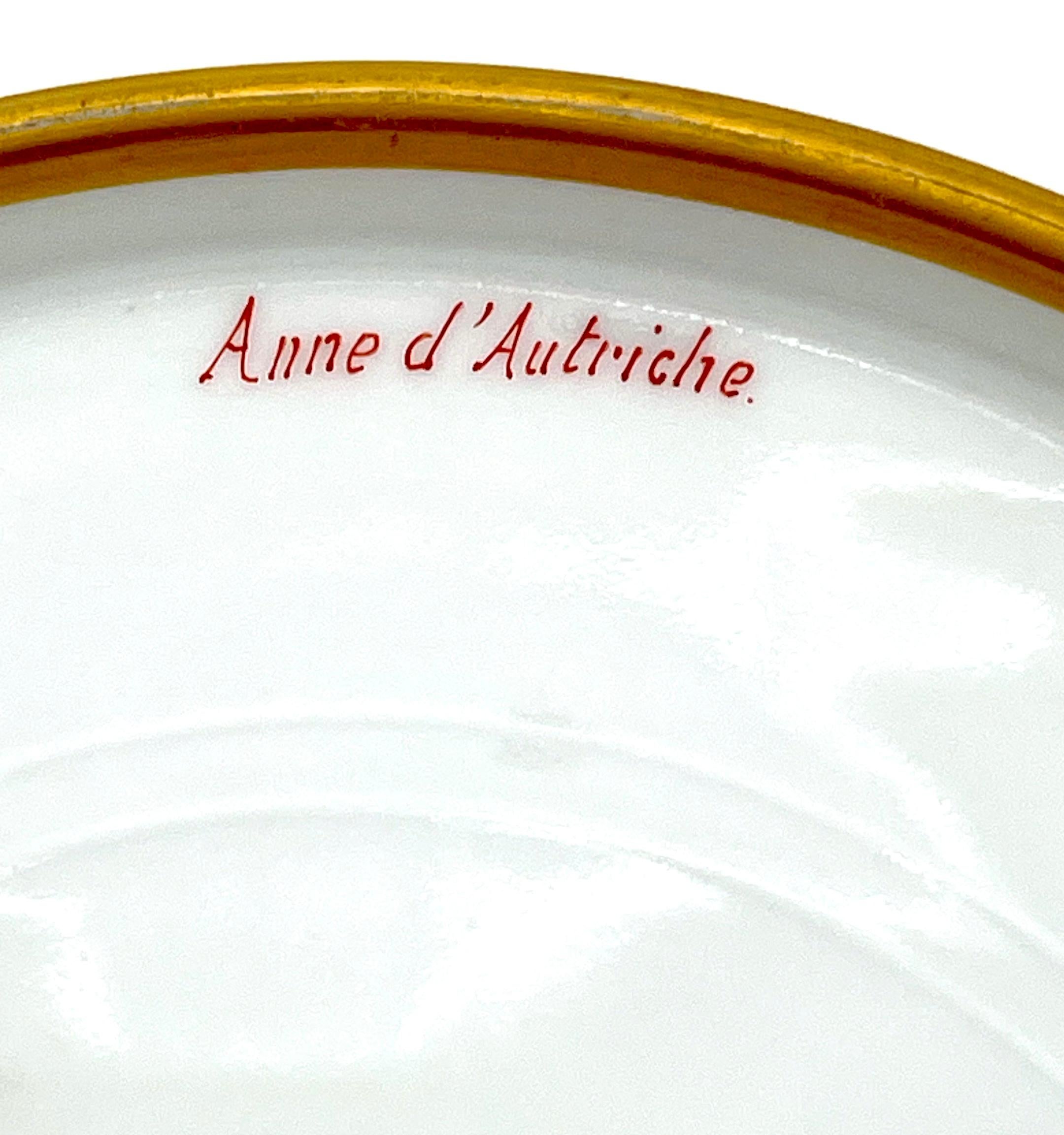 Placa de Limoges del s. XIX Haviland & Co. Retrato de Ana de Austria, reina de Francia en venta 6