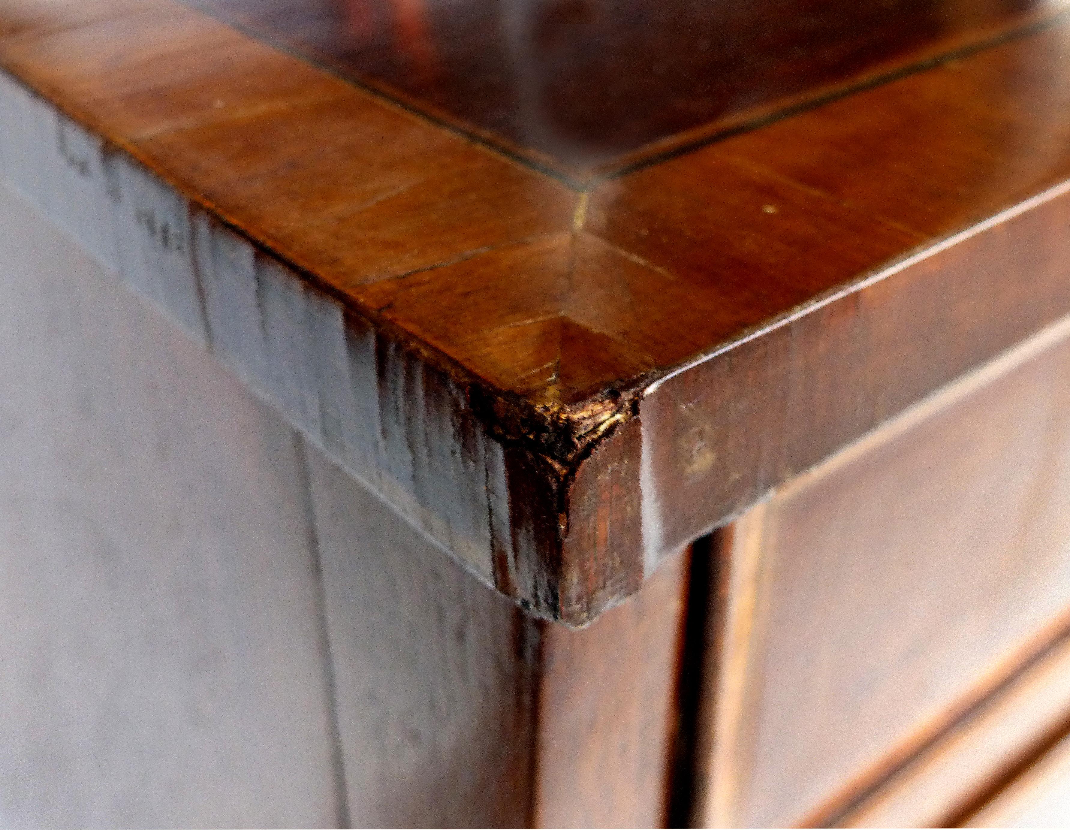 Hepplewhite Chest of Drawers with Brass Pulls in Mahogany & Satinwood 6