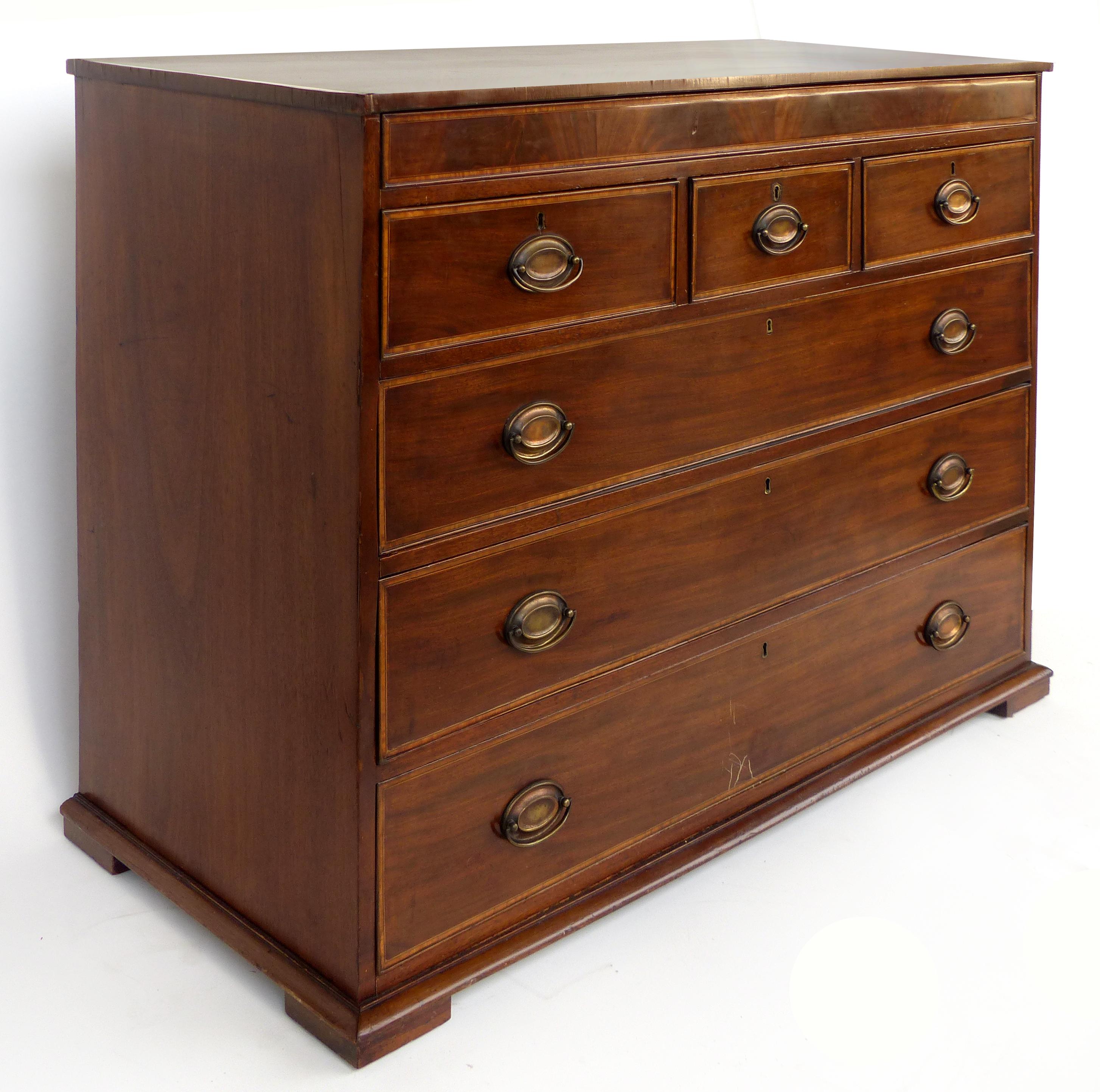 19th century. Hepplewhite chest of drawers with brass pulls in mahogany & satinwood

Offered for sale is a 19th century antique Hepplewhite mahogany and banded satinwood chest of drawers with brass hardware and hand-planed wood and dovetailed