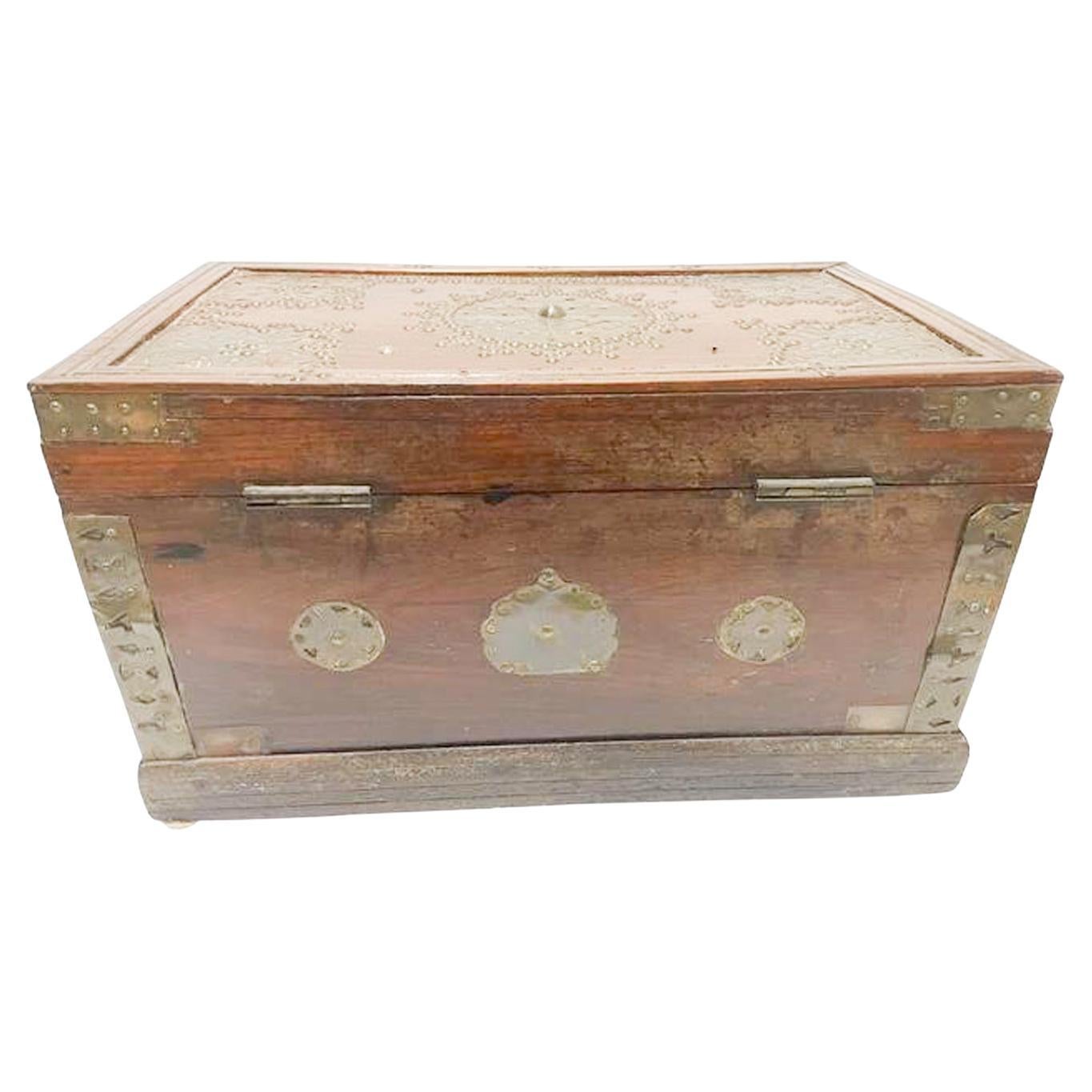 19th C. Indian Fitted Teak Workbox with Brass Tack and Applique Work For Sale 2