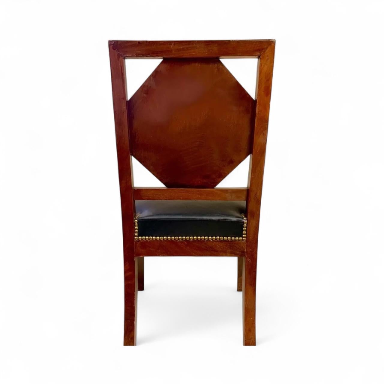 XIX sec. Sedie laterali intarsiate in stile Biedermeier - rivestimento in pelle nera - coppia In condizioni buone in vendita a Kennesaw, GA