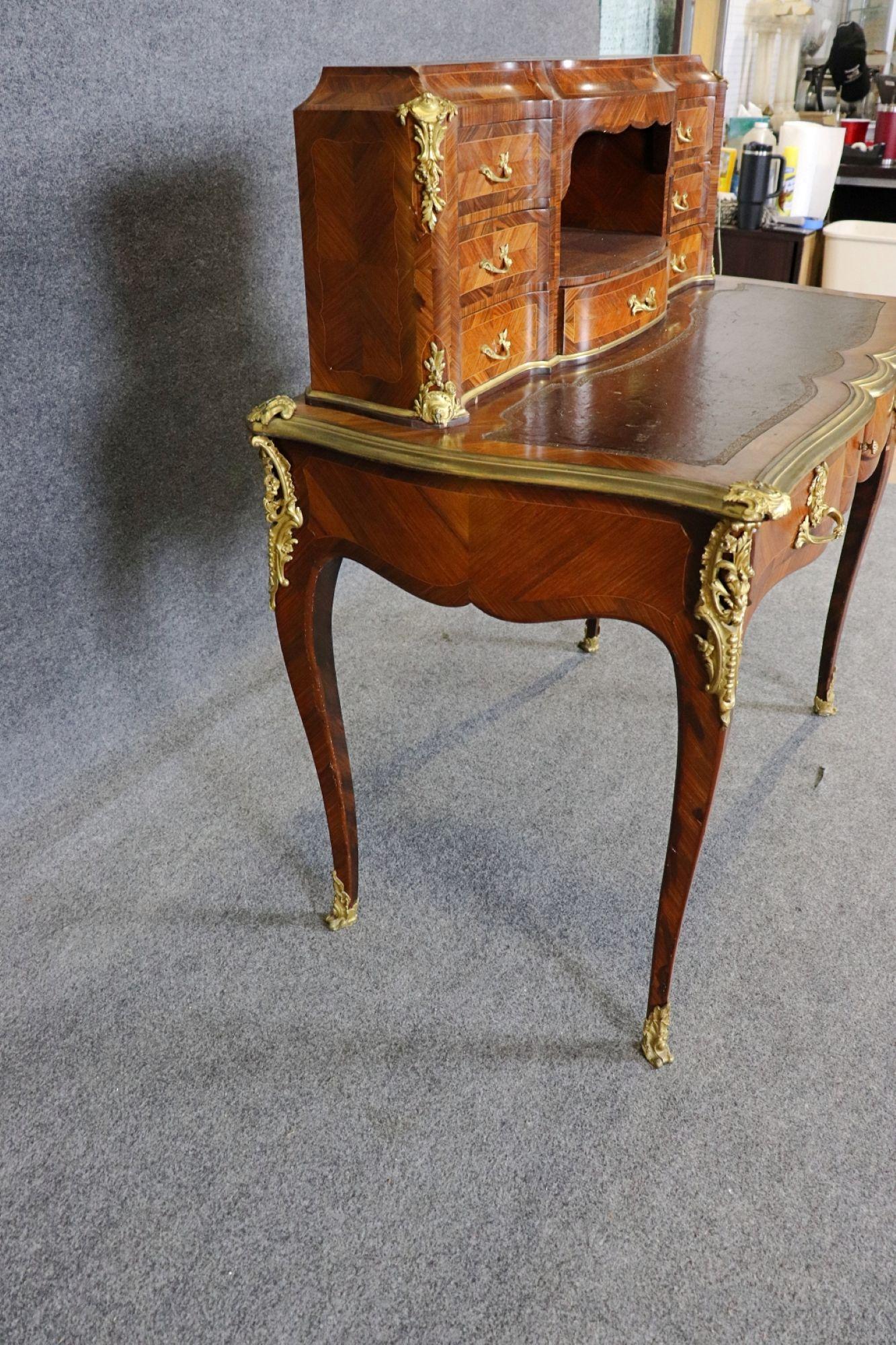 19TH C Intarsien Bronze montiert Damen Schreibtisch. im Angebot 5