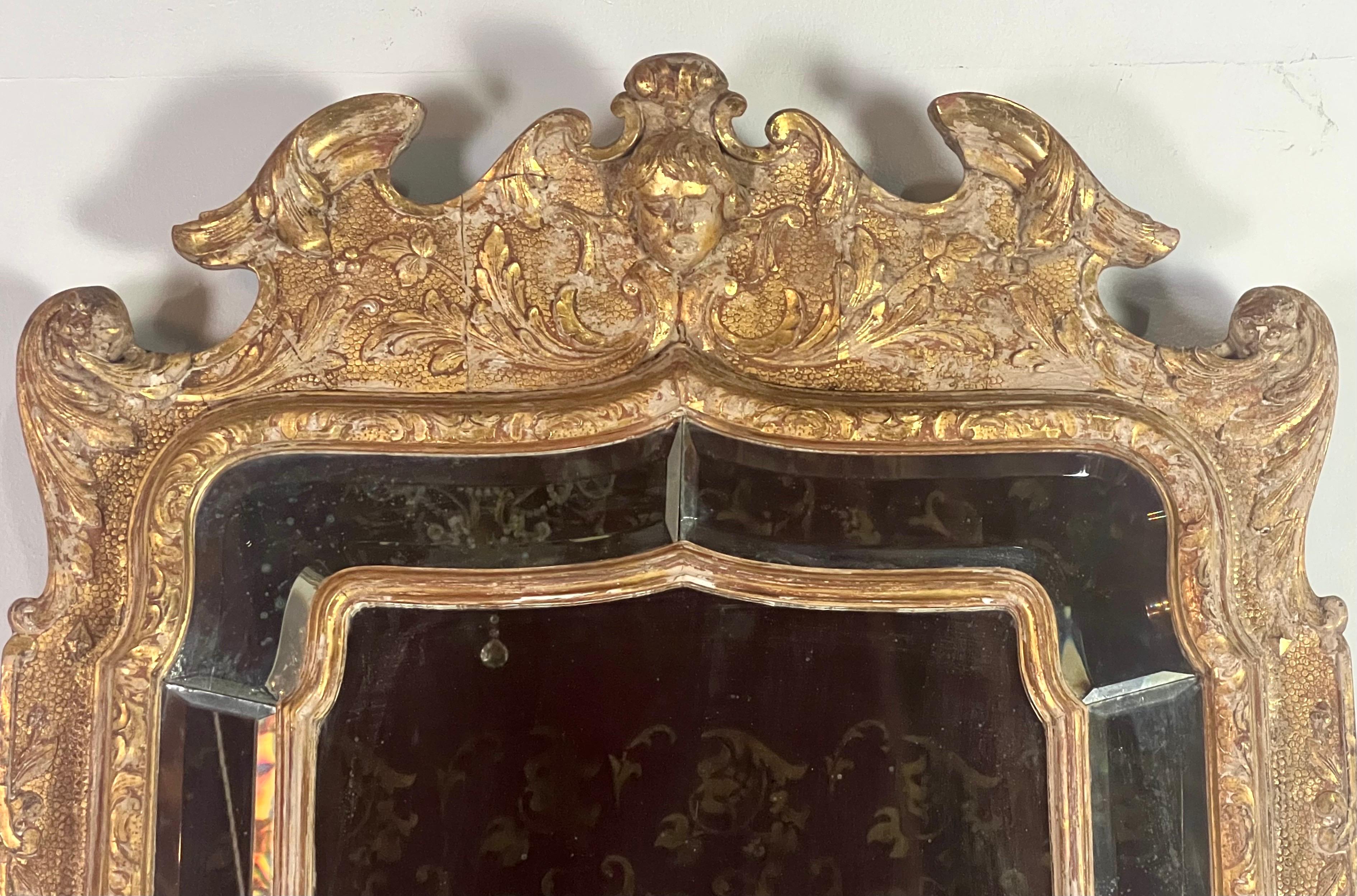 Italiano Specchio in legno dorato in stile barocco italiano del XIX secolo in vendita