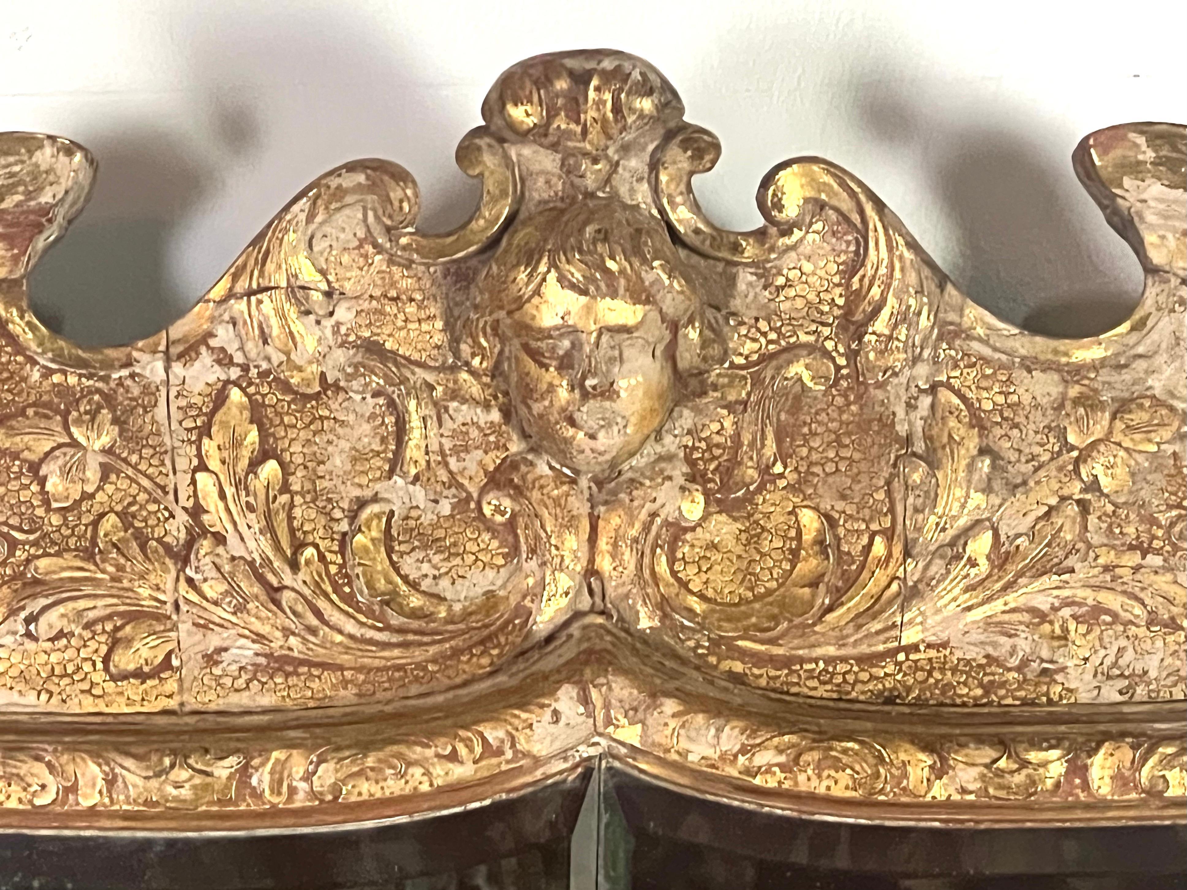 Specchio in legno dorato in stile barocco italiano del XIX secolo In condizioni deteriorate in vendita a Los Angeles, CA