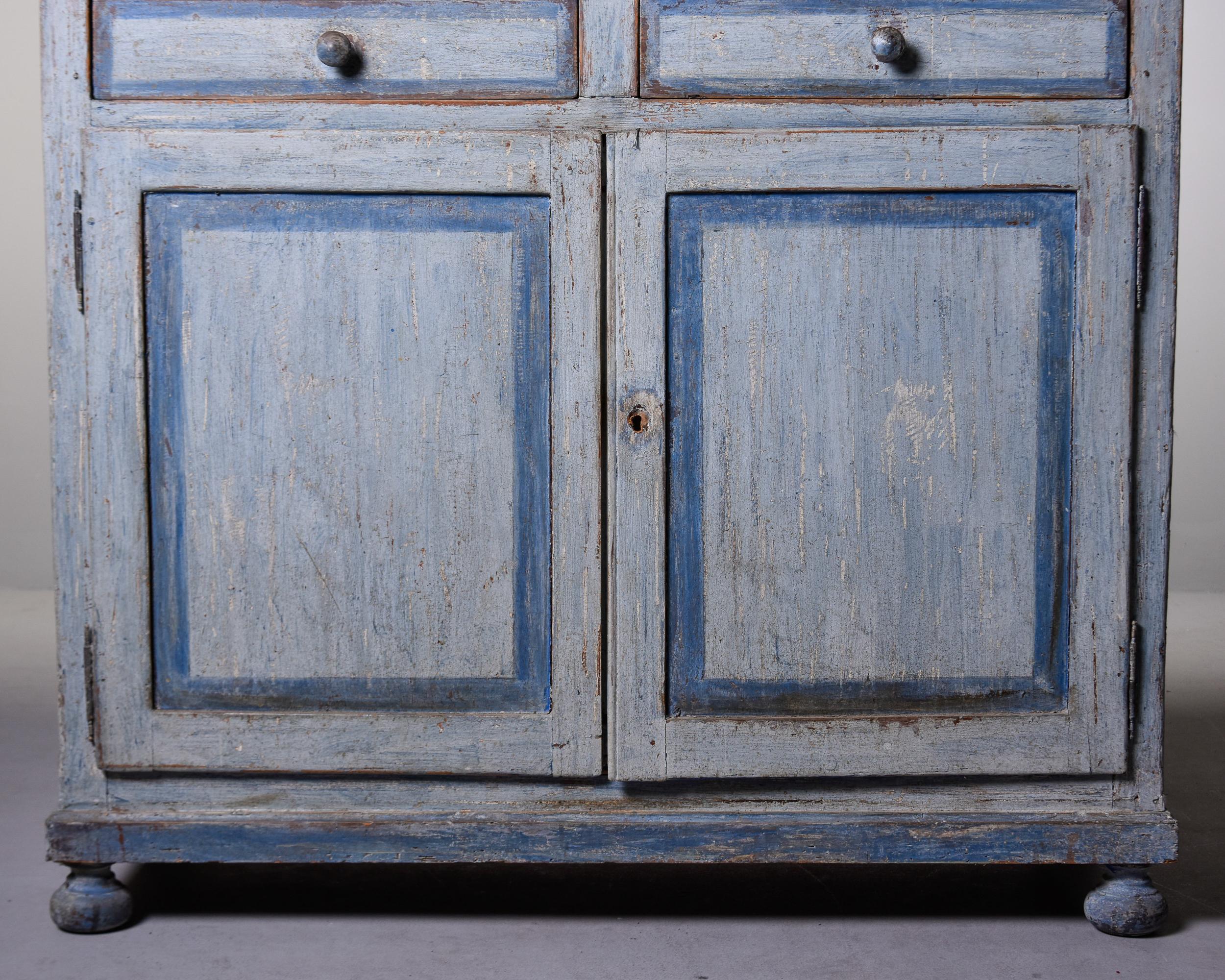 19th Century Italian Blue Painted Pine Cupboard With Metal Lattice Doors For Sale 2