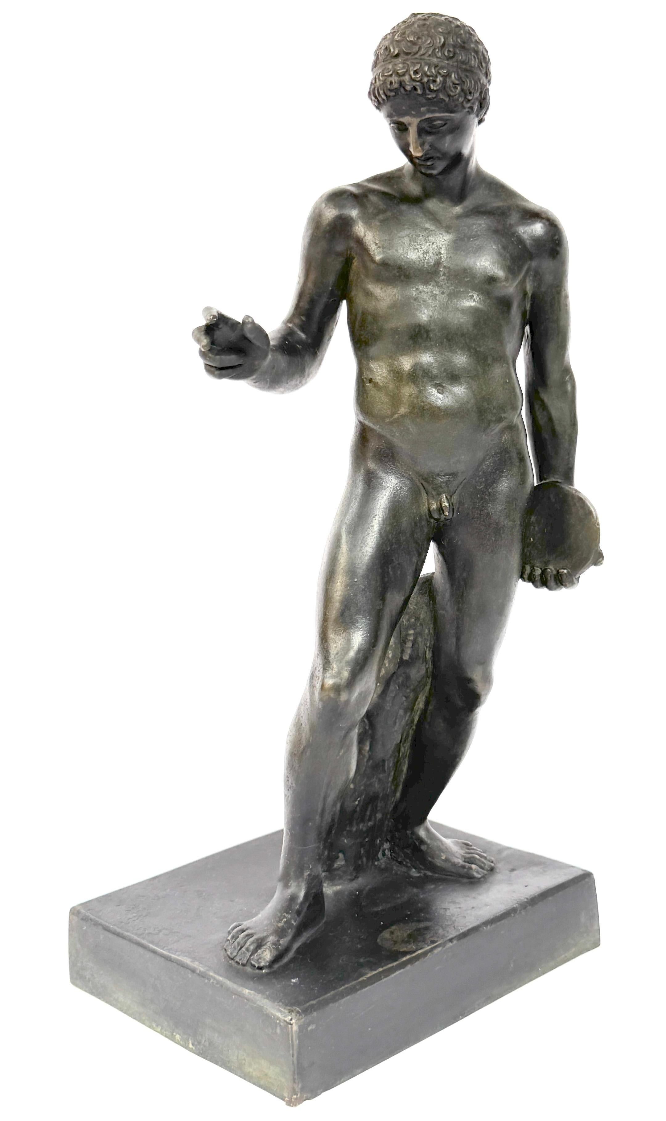 19th C. Italian Bronze Grand Tour Sculpture Nude Discuss Athlete, in Repose In Good Condition For Sale In West Palm Beach, FL