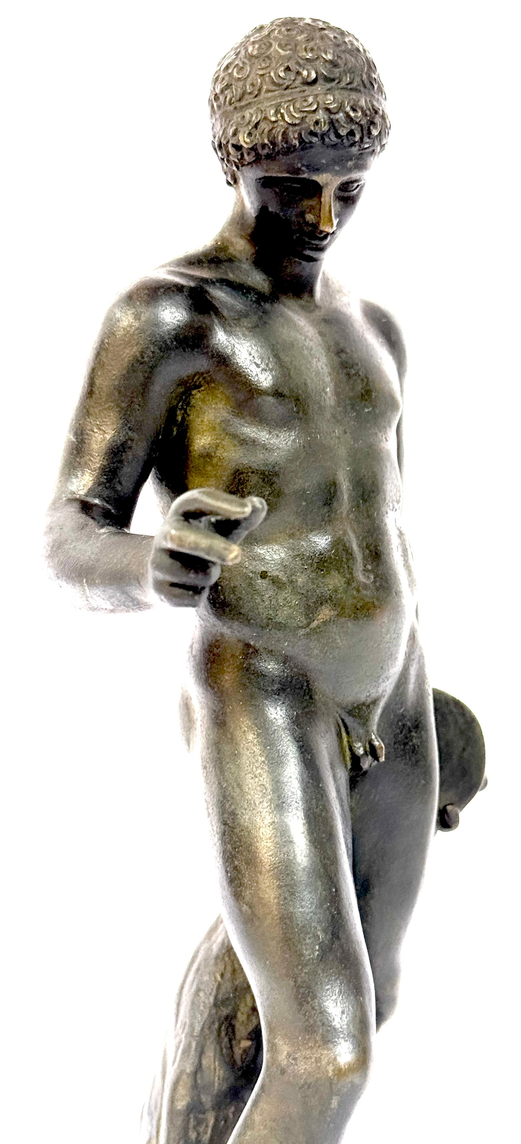 19th C. Italian Bronze Grand Tour Sculpture Nude Discuss Athlete, in Repose For Sale 2