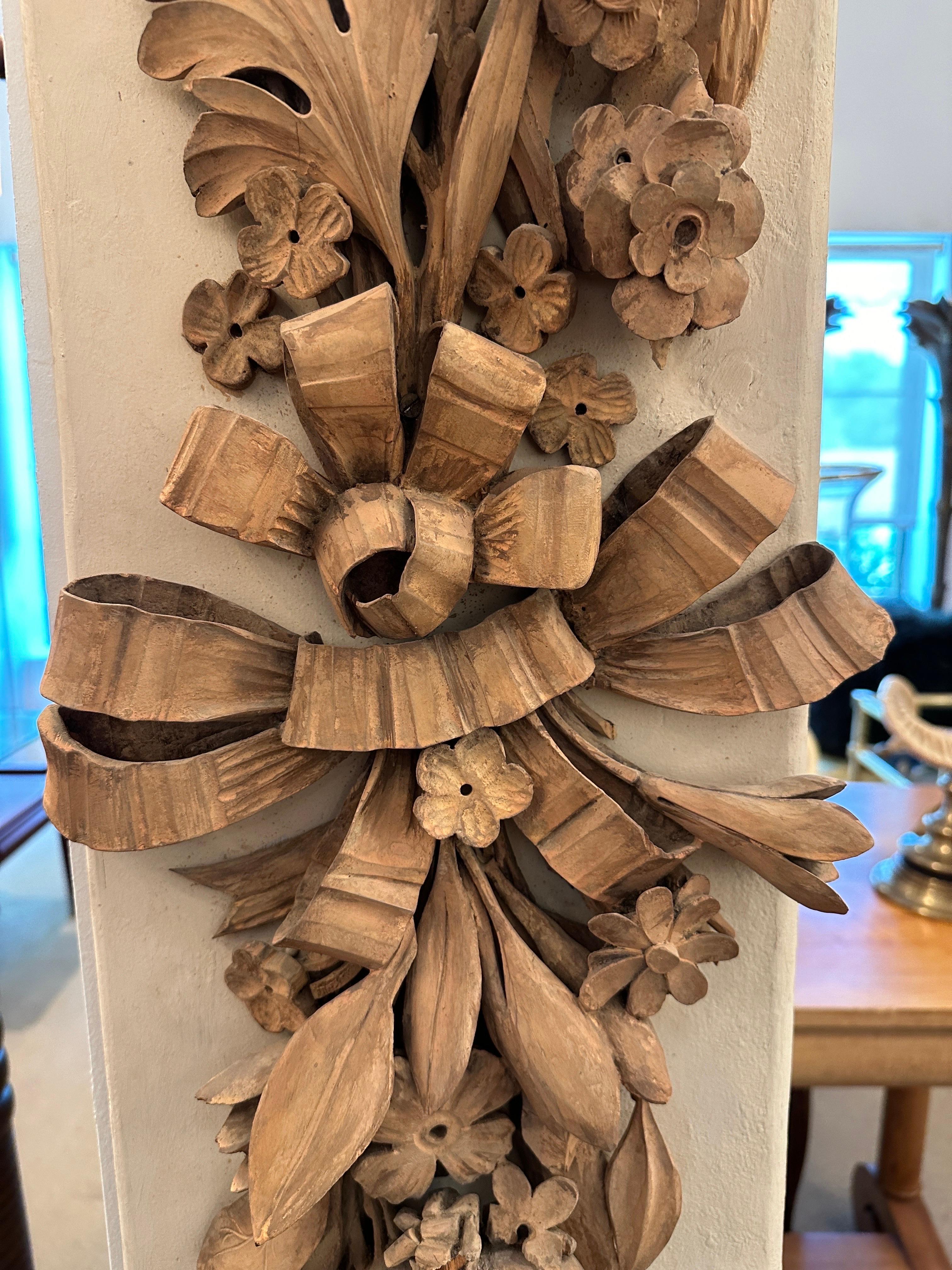 19th C. Italian Carved Wood Wall Sculpture of Fruits & Flowers In Good Condition For Sale In North Miami, FL