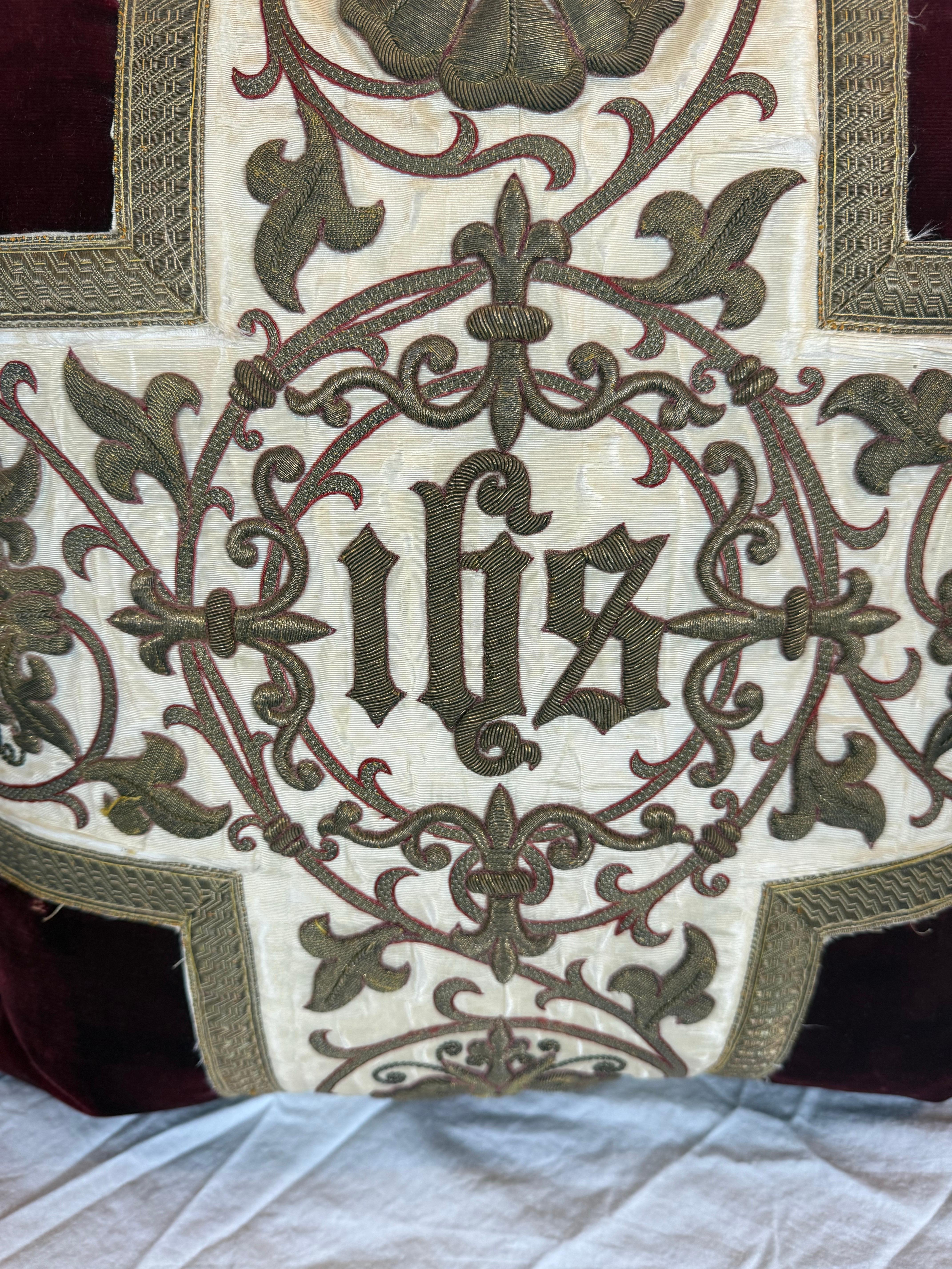 Coussin ecclésiastique italien du 19e siècle Bon état - En vente à Los Angeles, CA