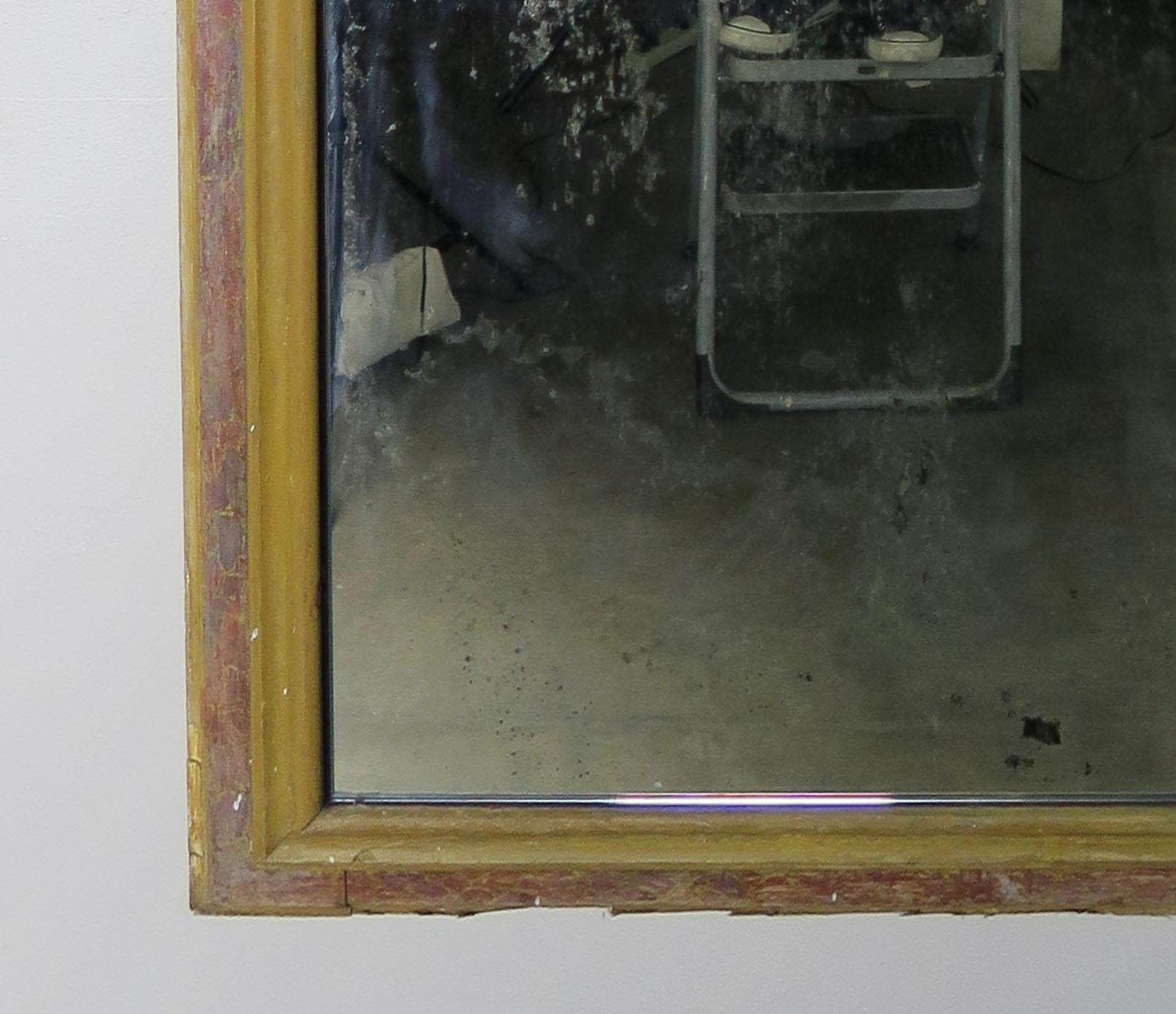 Miroir italien du 19ème siècle peint en faux marbre en vente 1