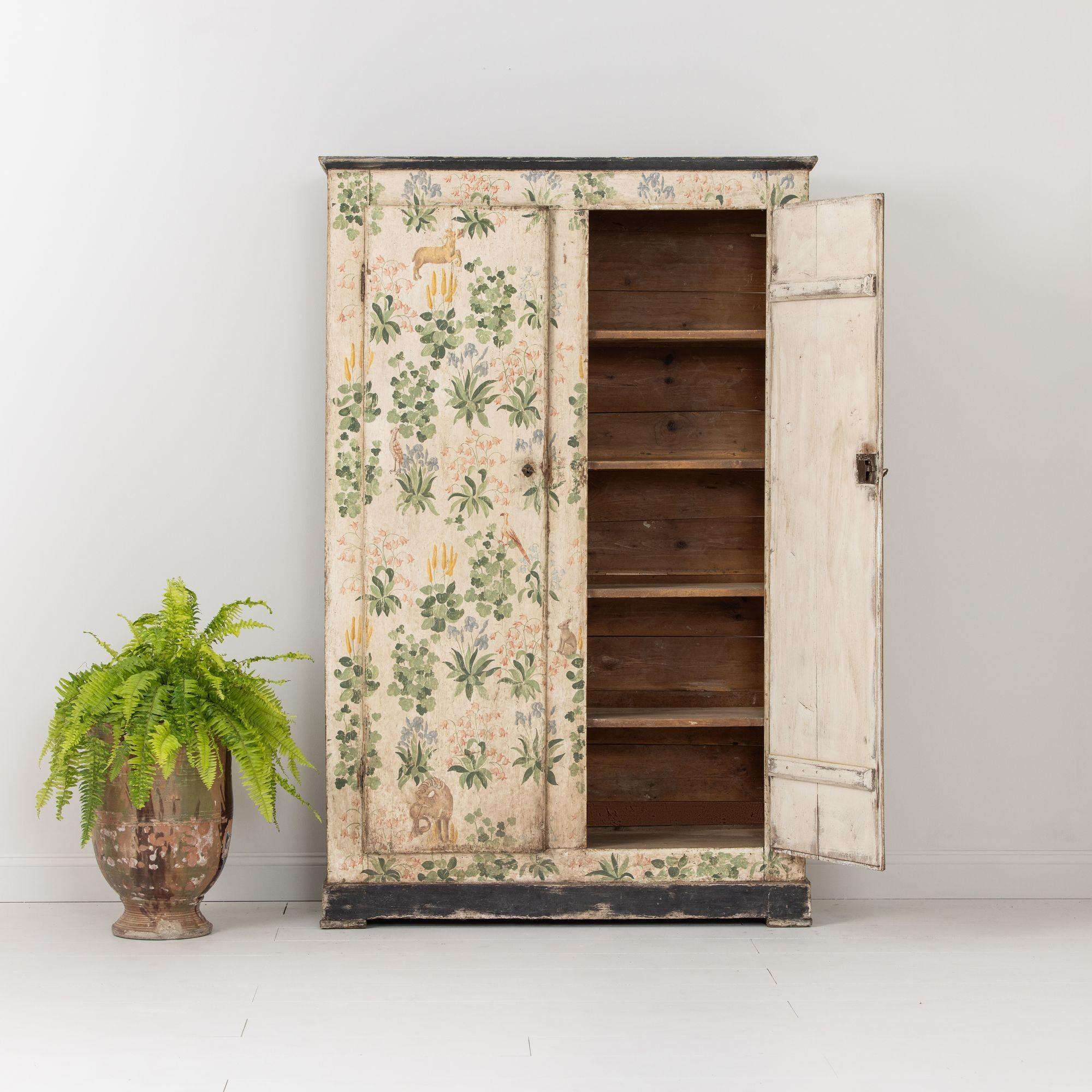 19th c. Italian Florentine Hand-Painted Armoire Cabinet 3