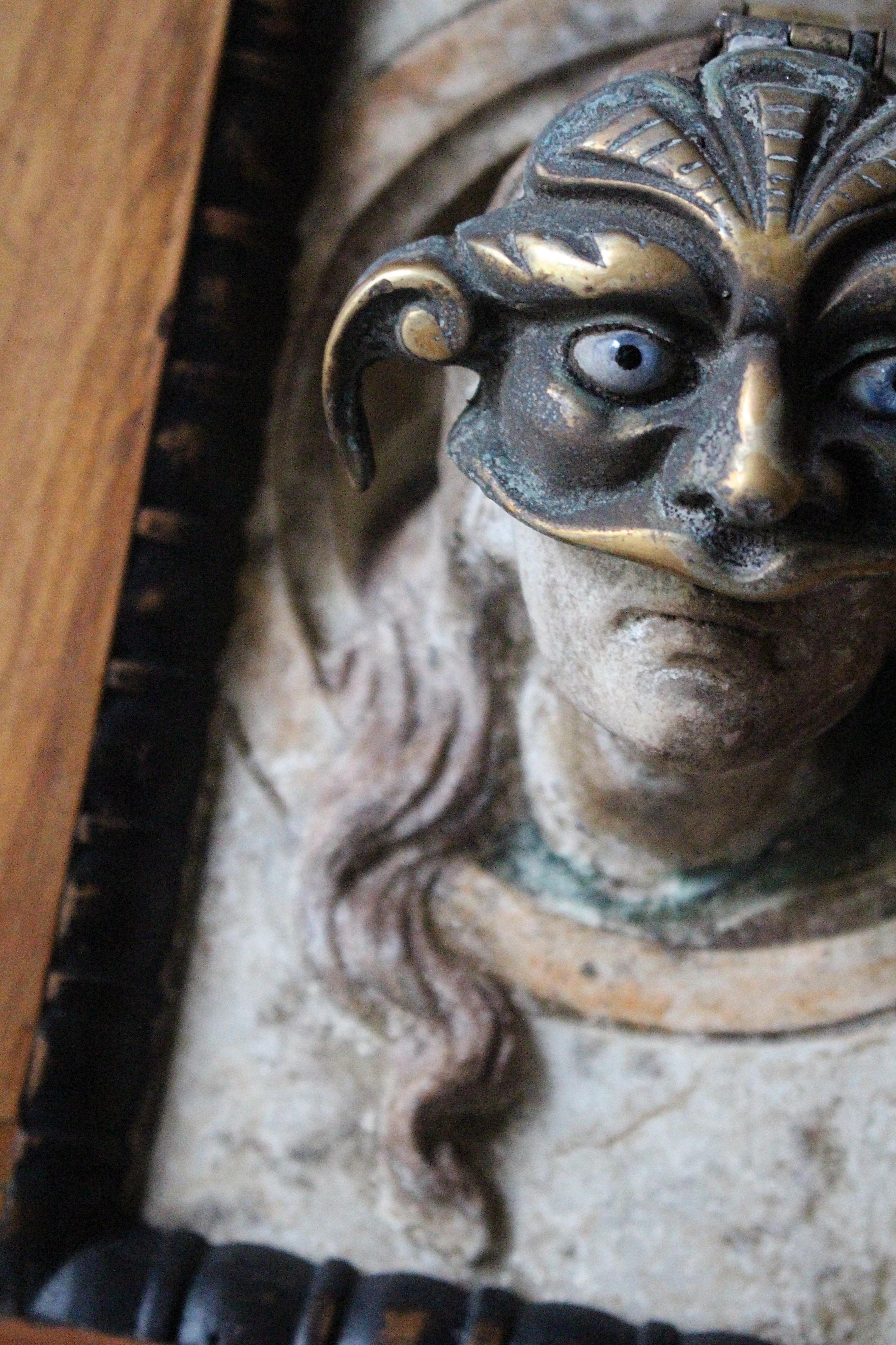 Ritratti funerari italiani in marmo e bronzo del XIX secolo, marito e moglie Memento Mori In condizioni buone in vendita a Lowestoft, GB