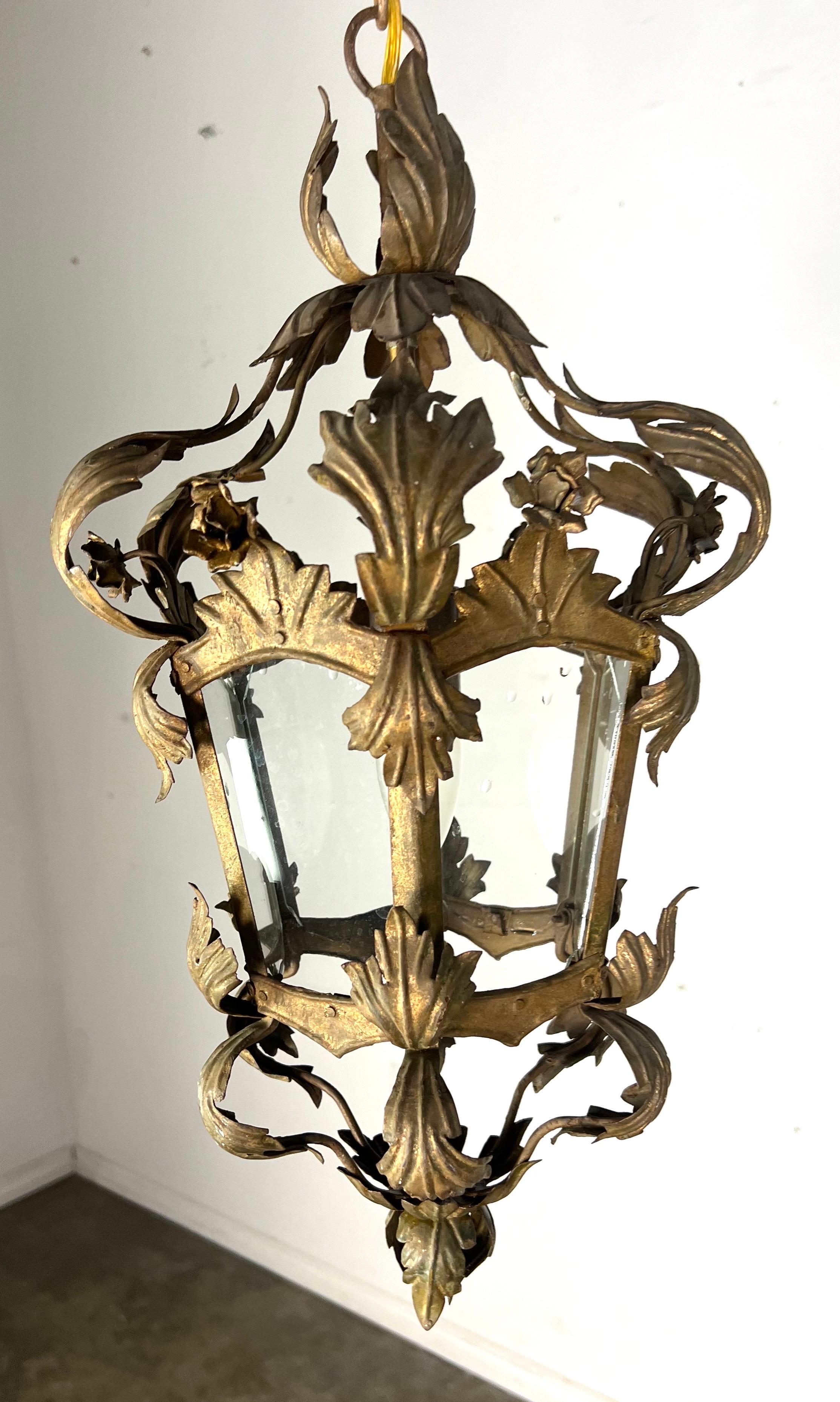 Farol italiano de metal dorado del siglo XIX en Desgastado estado para la venta en Los Angeles, CA