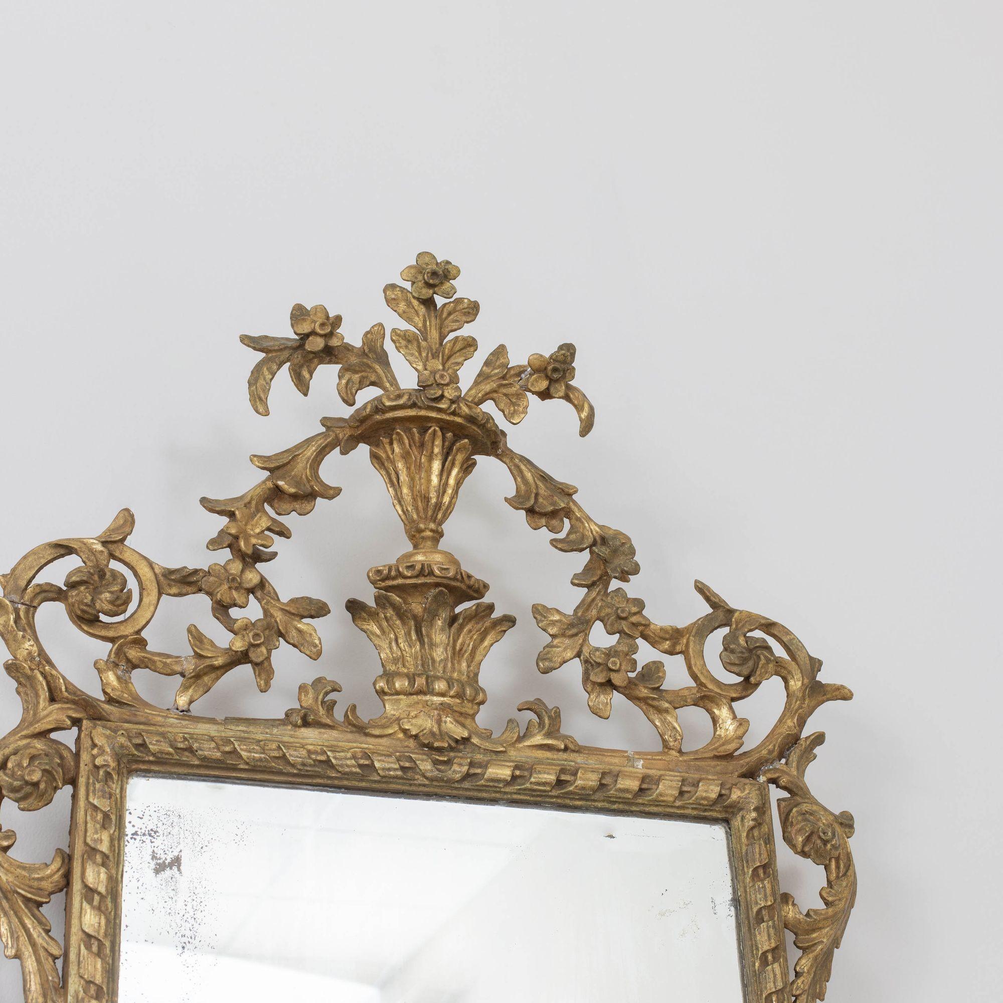 19. Jahrhundert. Italienischer Giltwood-Spiegel mit Original-Spiegelplatte im Angebot 1