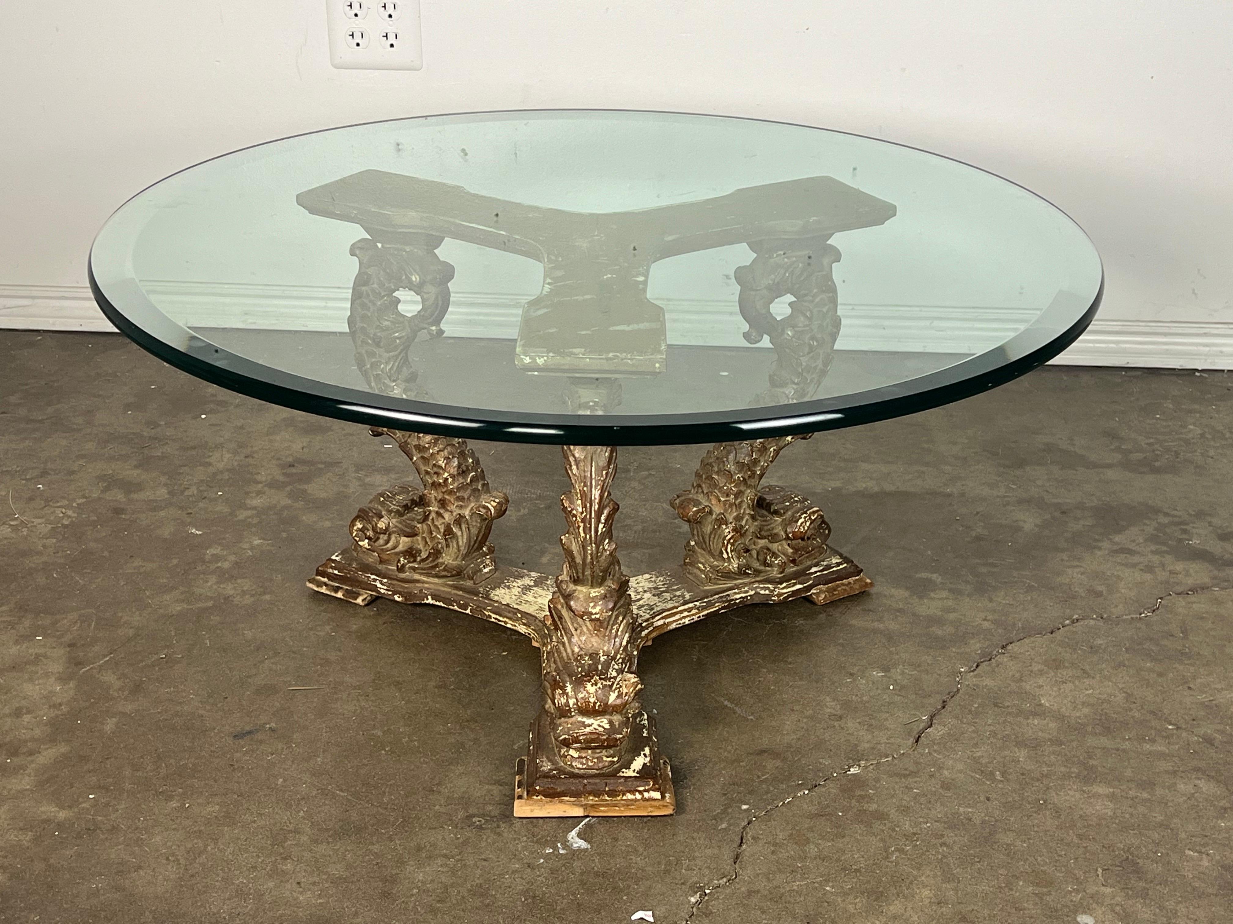 Italienischer Dreibein-Tisch aus Giltwood mit Glasplatte, 19. im Angebot 8