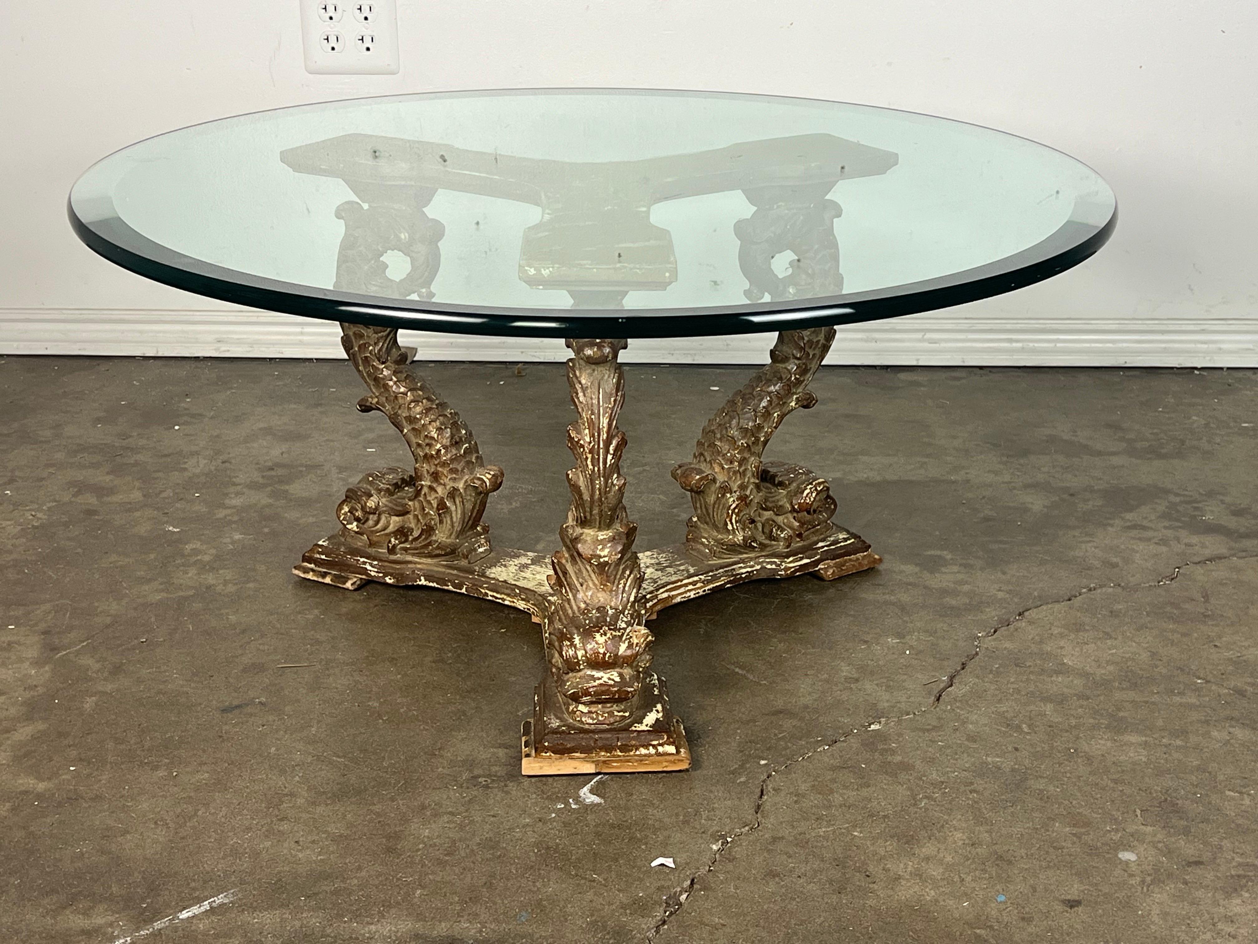 Italienischer Dreibein-Tisch aus Giltwood mit Glasplatte, 19. im Angebot 9