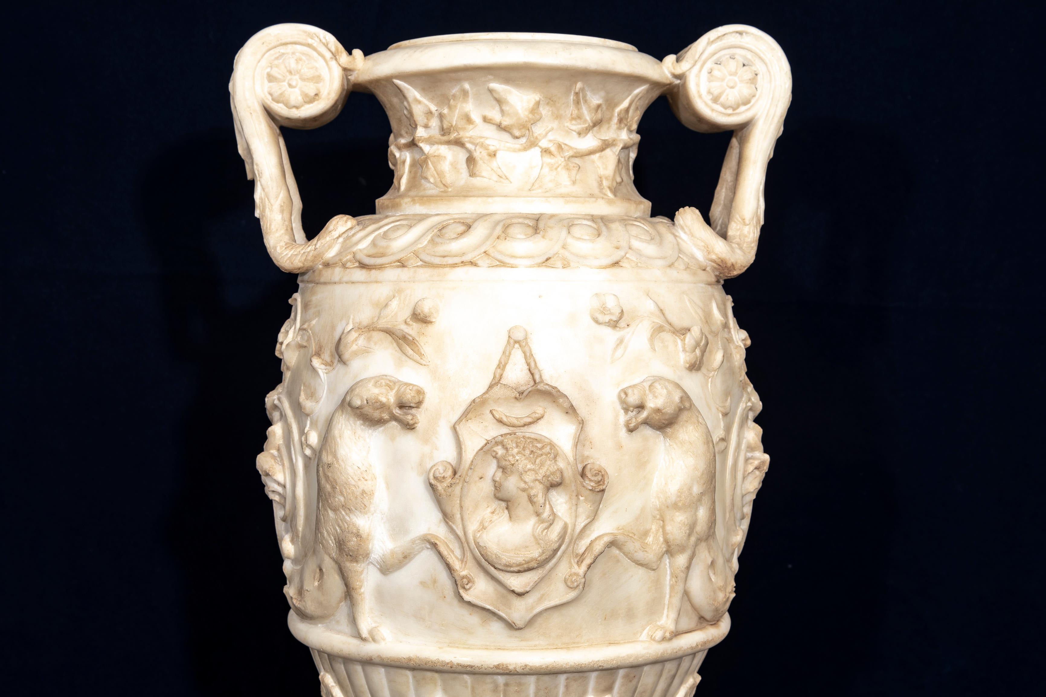 19th C. Italian Grand Tour Carrara Marble Double-Handled Urn on Lion's Paw Base In Good Condition For Sale In New York, NY