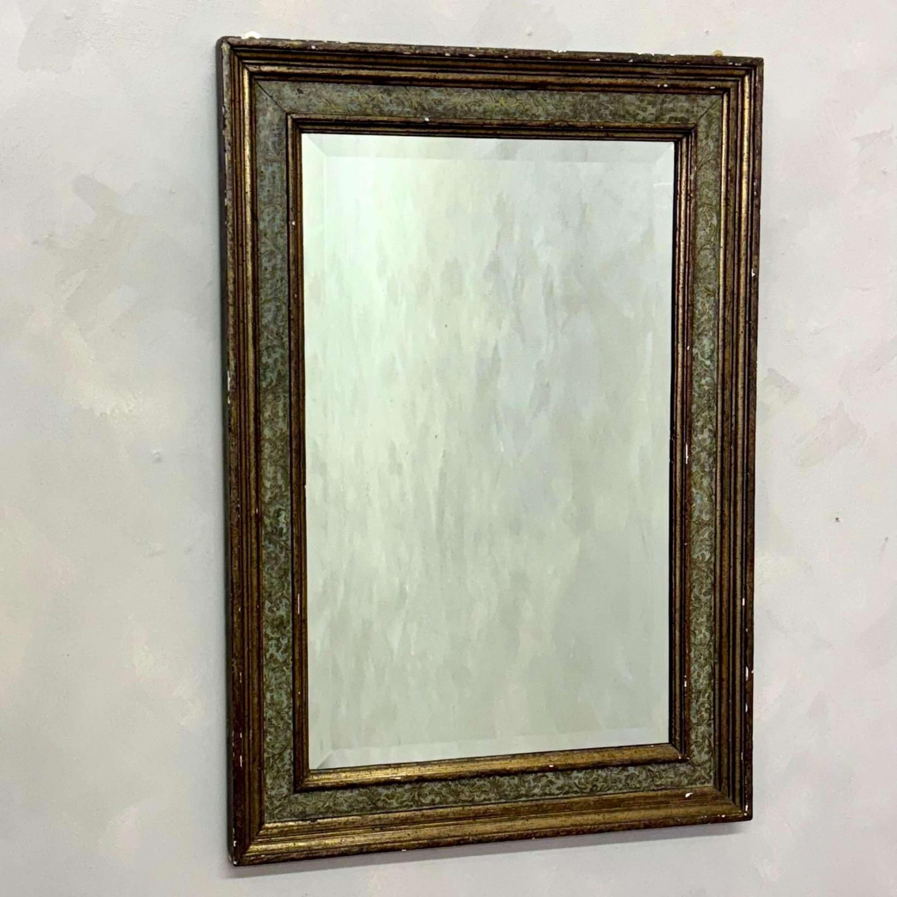 Italian, hand painted and gilded mirror,  fine finished gold detail.
Recent bevelled mirror plate.
Italy, circa 1890.

Height - 91.5 cm
Width - 64.5 cm
Depth - 4 cm

Please message if any further info or photos are required 

We are happy to work