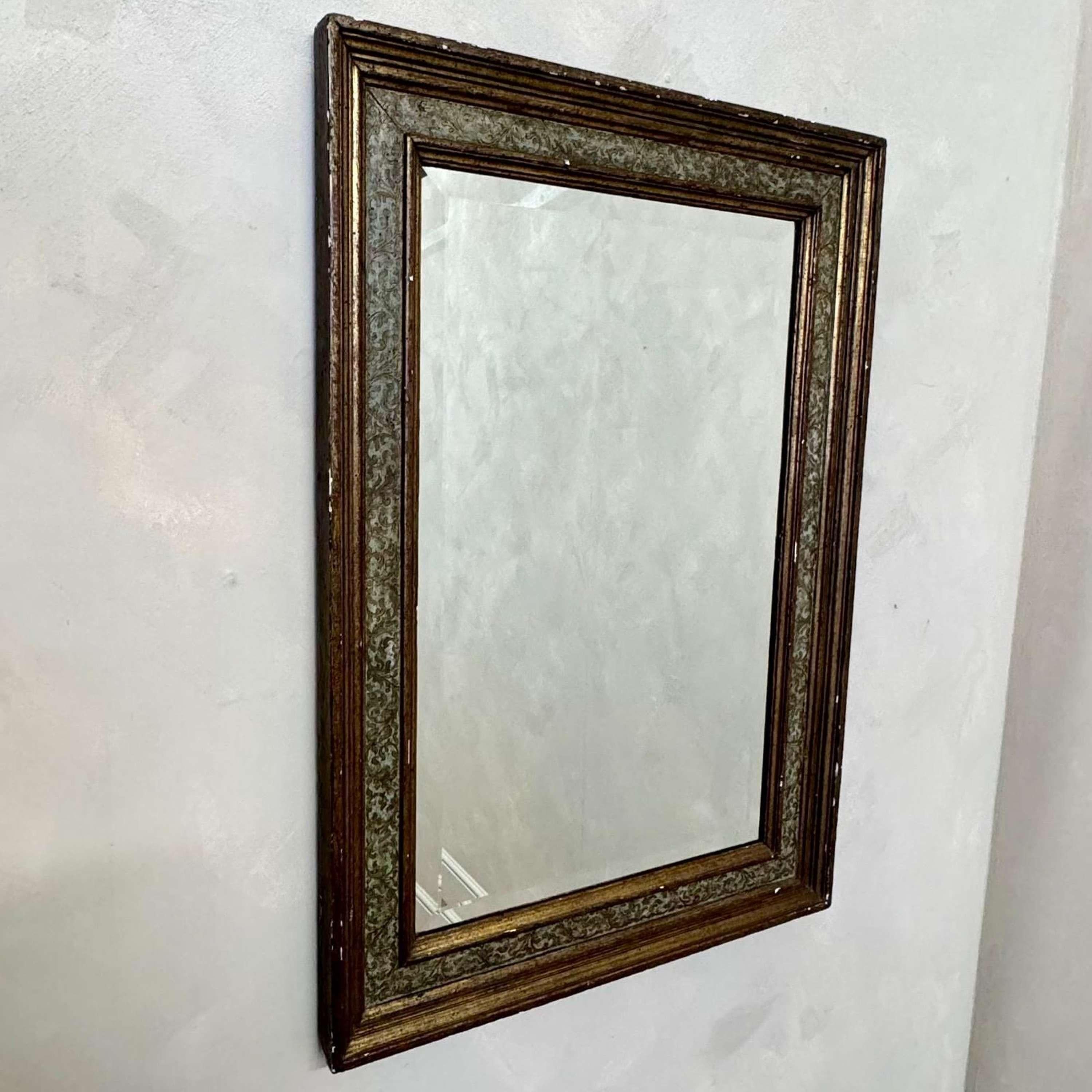 Miroir italien du 19e siècle peint et doré à la main en vente 2