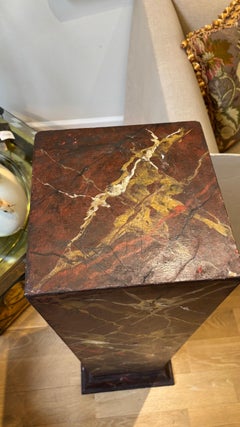 Columna italiana de mármol de imitación del siglo XIX, hecha y pintada a mano con colores vibrantes