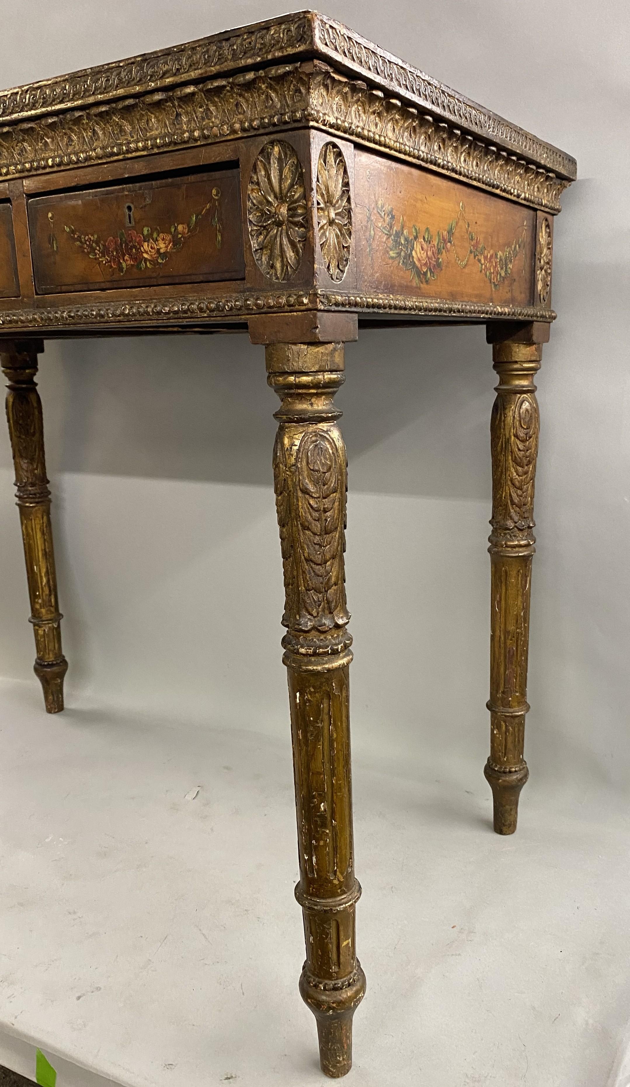 XIXe siècle A.I.C. C'est une table d'écriture polychrome néoclassique italienne du 19e siècle avec un plateau en cuir.