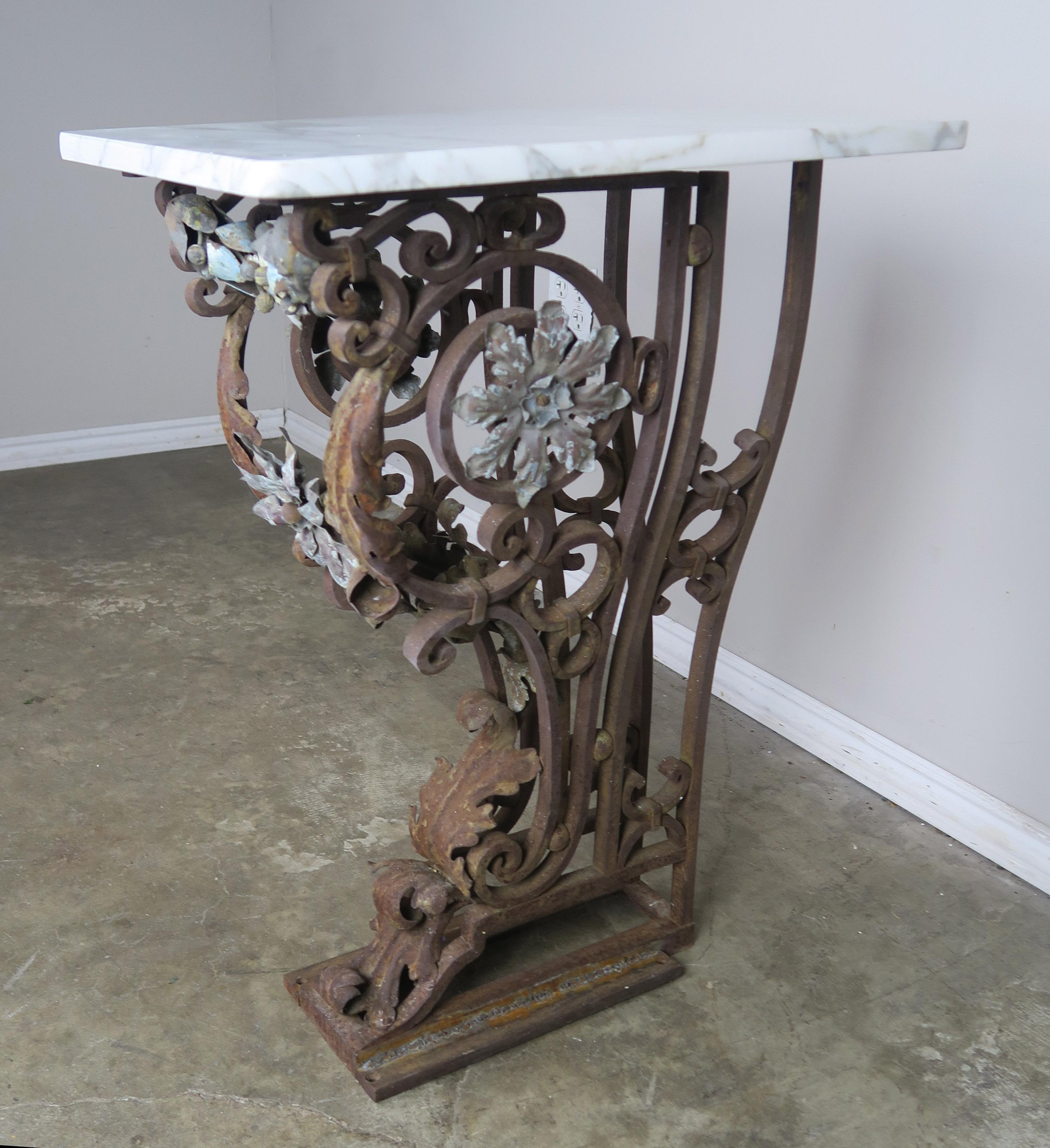 19th Century Italian Painted Wrought Iron Table with Carrara Marble Top In Distressed Condition In Los Angeles, CA