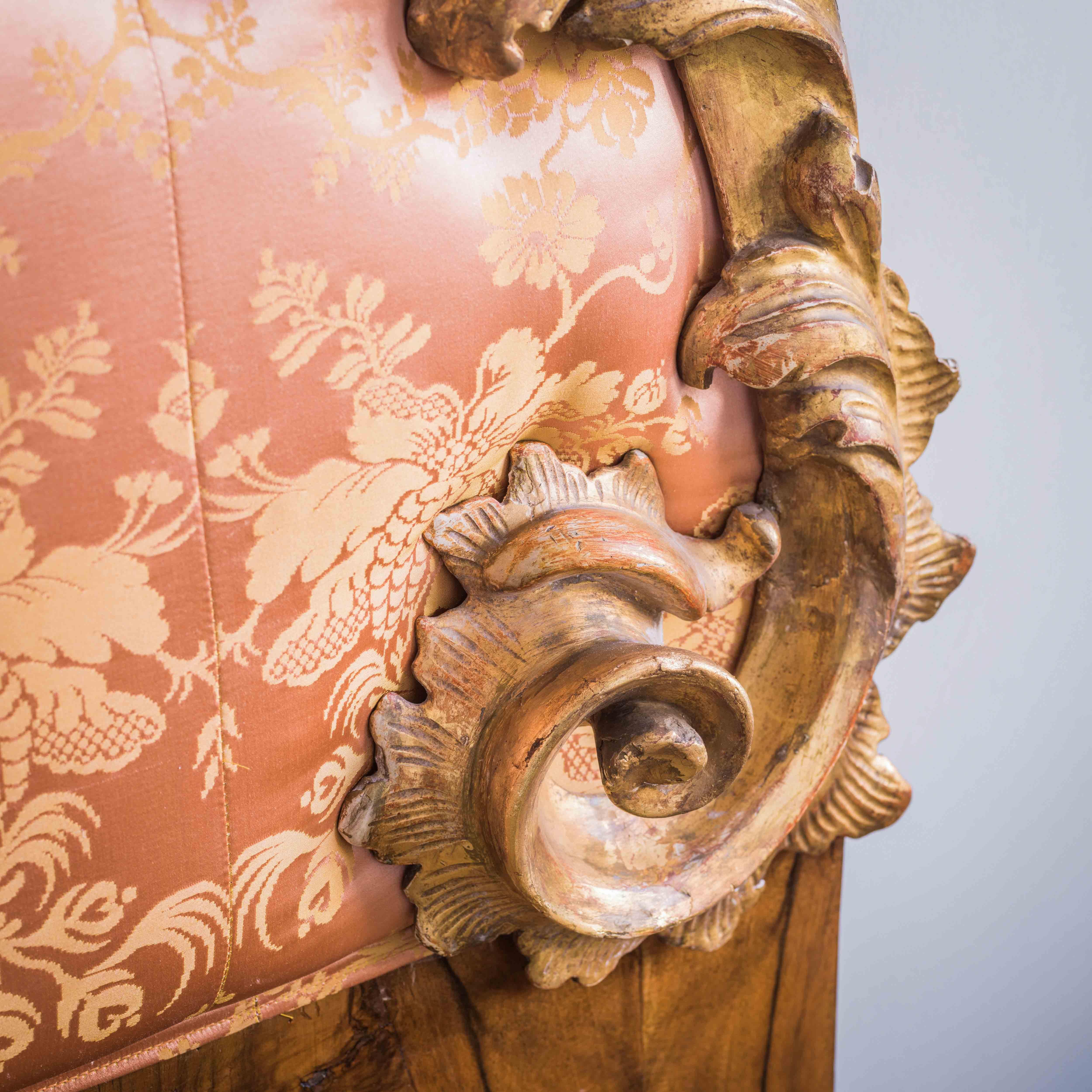 19th C. Italian Rococo Style Giltwood Headboard Upholstered in Tassinari Damask In Good Condition In London, Park Royal