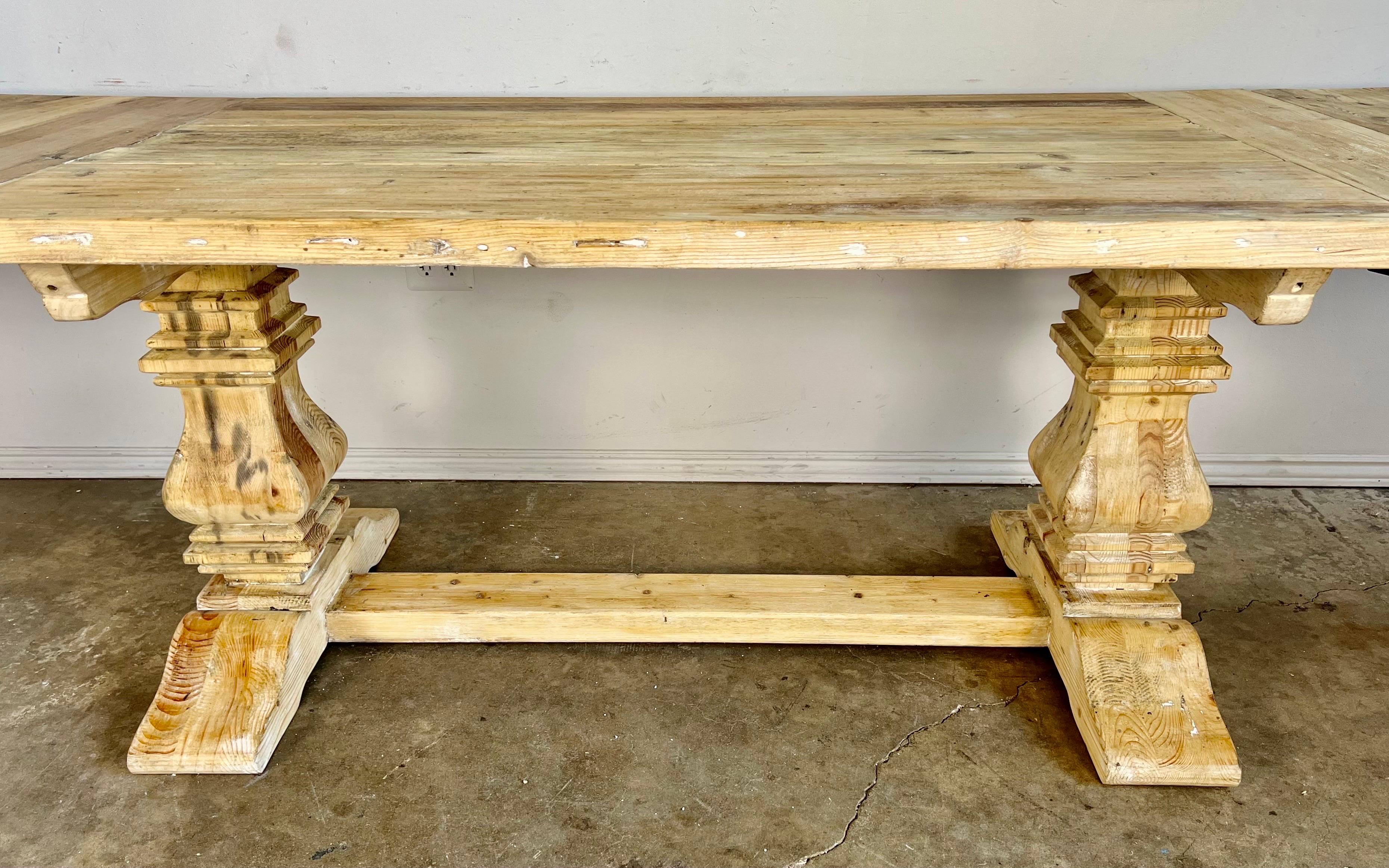 Early 20th C.  Tuscan Style Pine Dining Table w/ Leaves For Sale 3