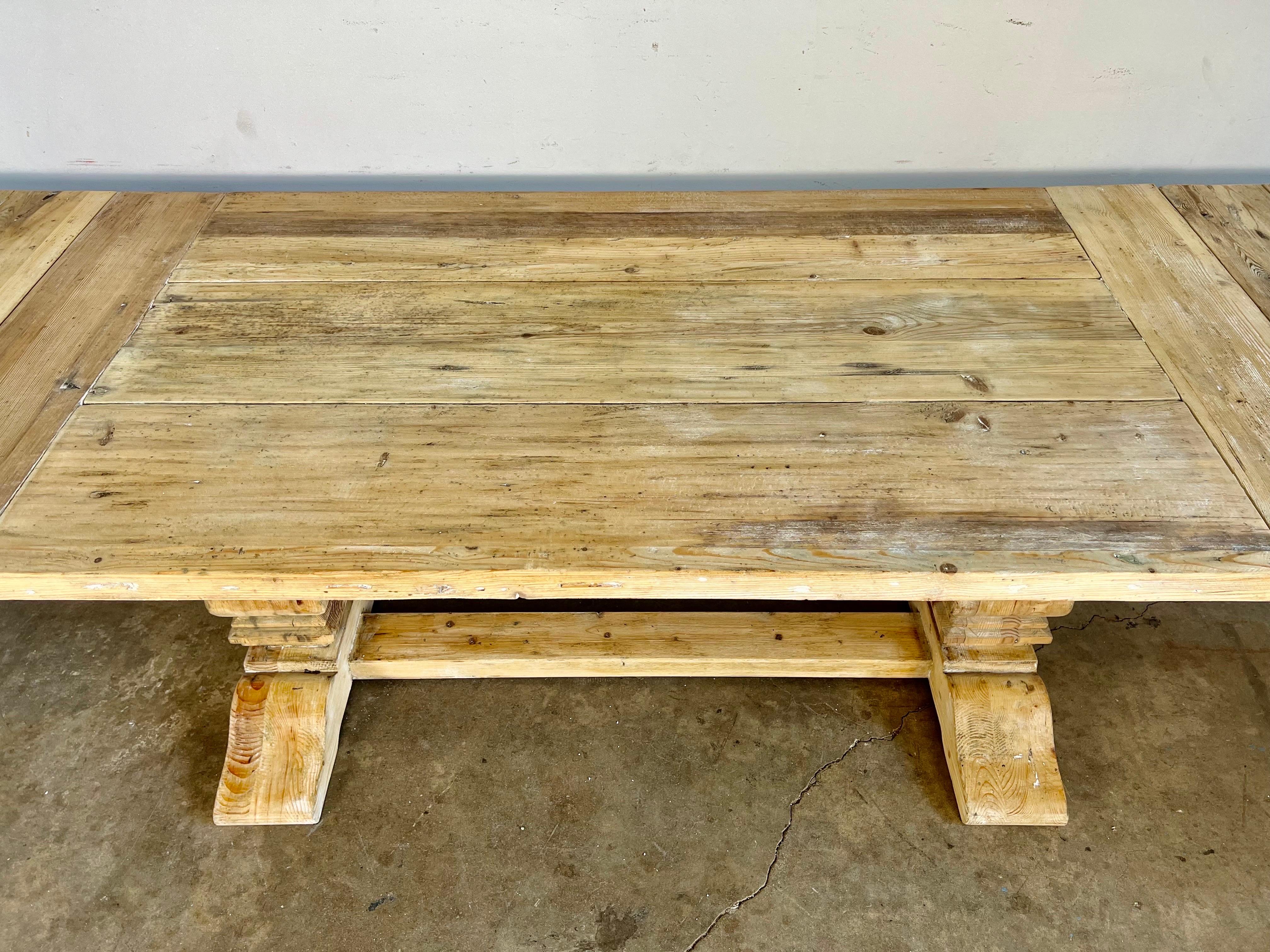 Early 20th C.  Tuscan Style Pine Dining Table w/ Leaves For Sale 4