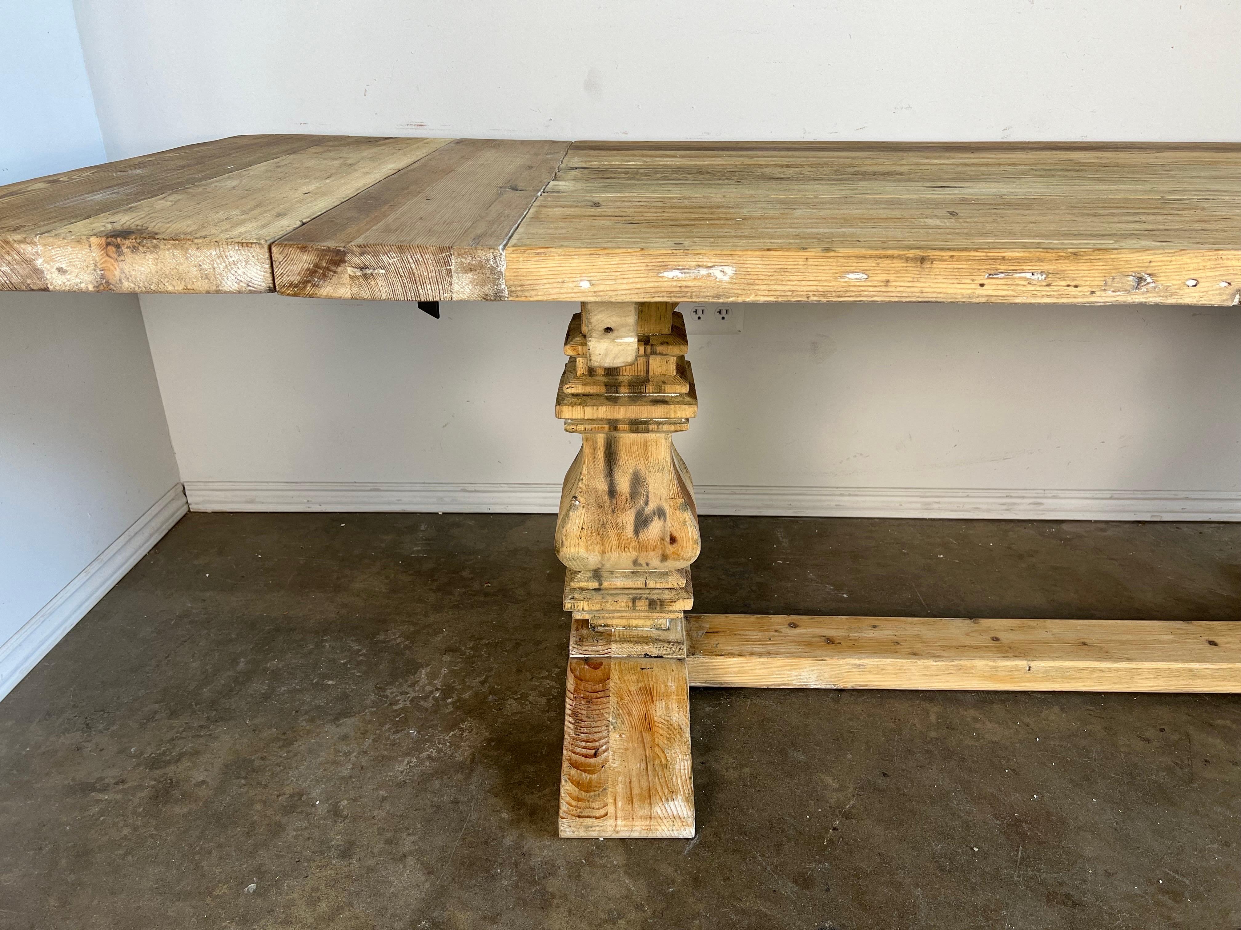 Early 20th C.  Tuscan Style Pine Dining Table w/ Leaves For Sale 2