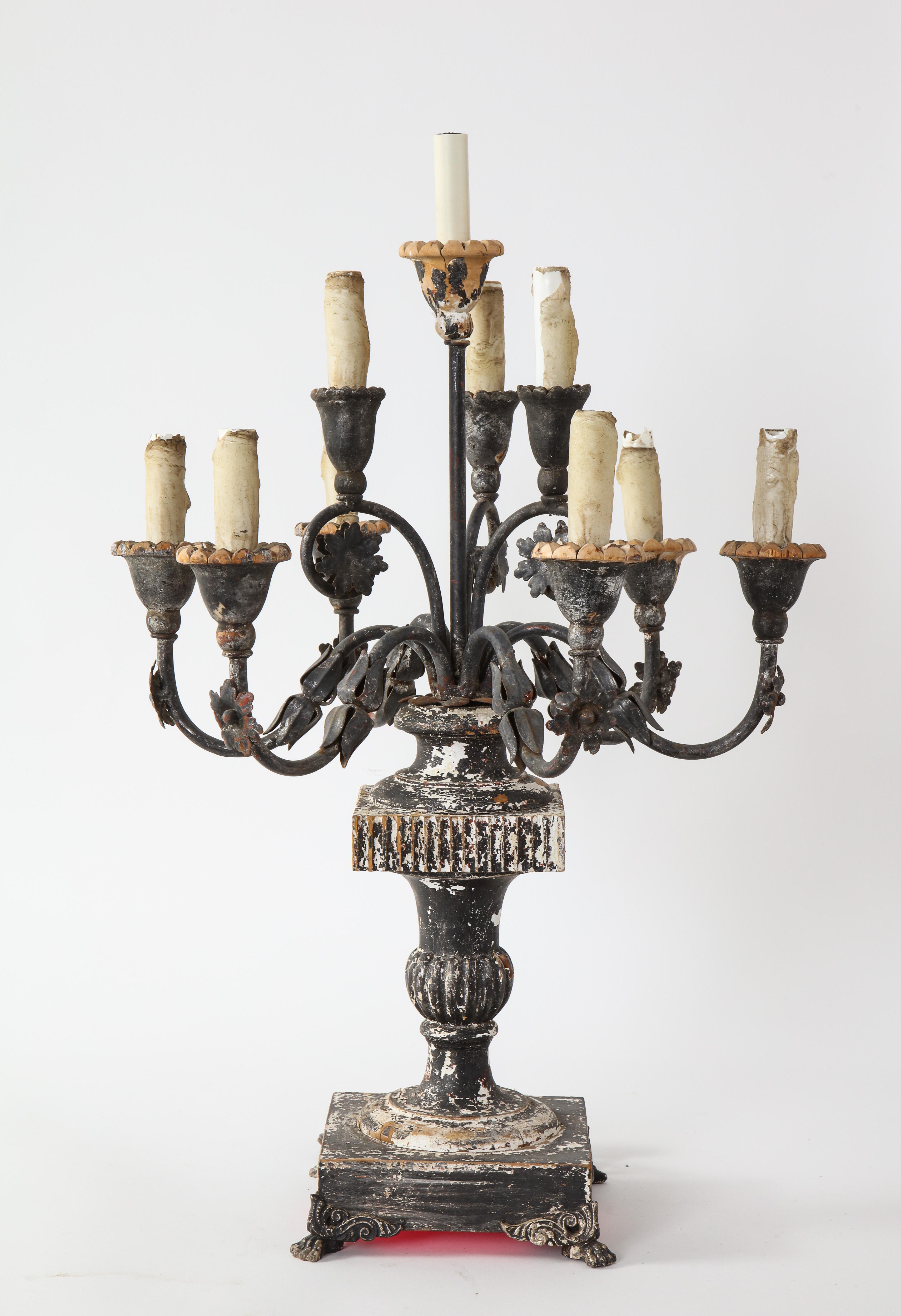 Italienischer 10-Licht-Kandelaber aus Holz und Gesso aus dem 19. Jahrhundert, elektrifiziert im Angebot 2