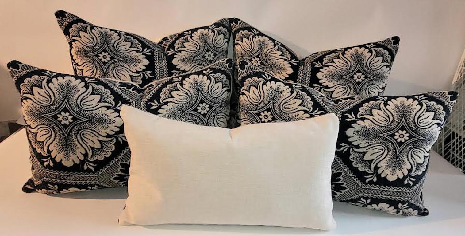 19th C Jacquard Coverlette Blue /White Pillows 'Collection of 5' In Good Condition For Sale In Los Angeles, CA