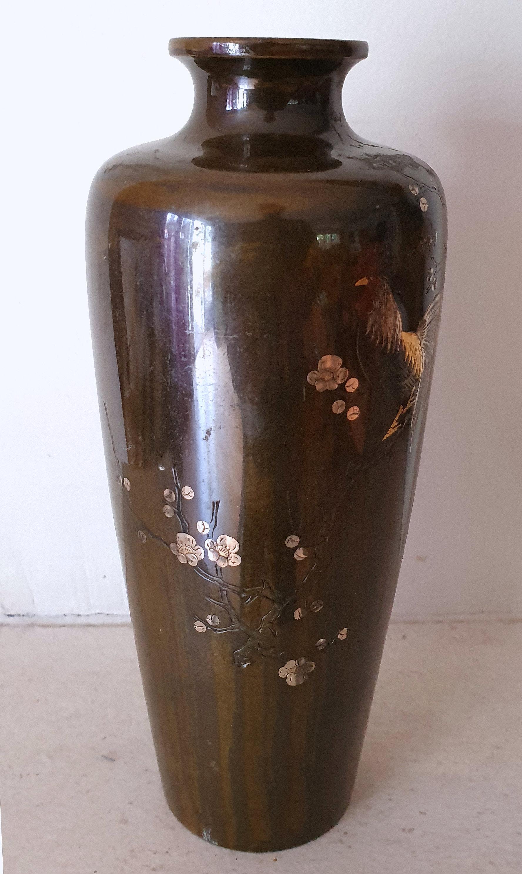 19th Century Japanese Bronze Vase In Good Condition In London, west Sussex