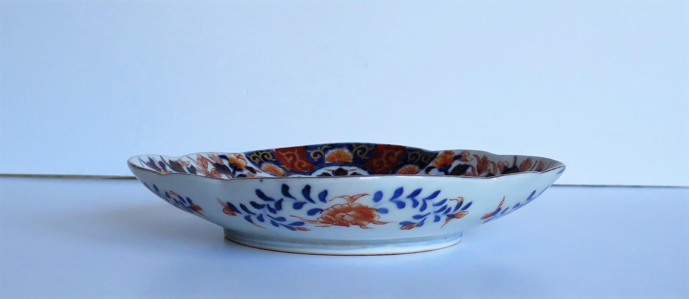 Japanese Porcelain Dish Finely Hand Painted Imari Design, Meiji Signed to Base 9