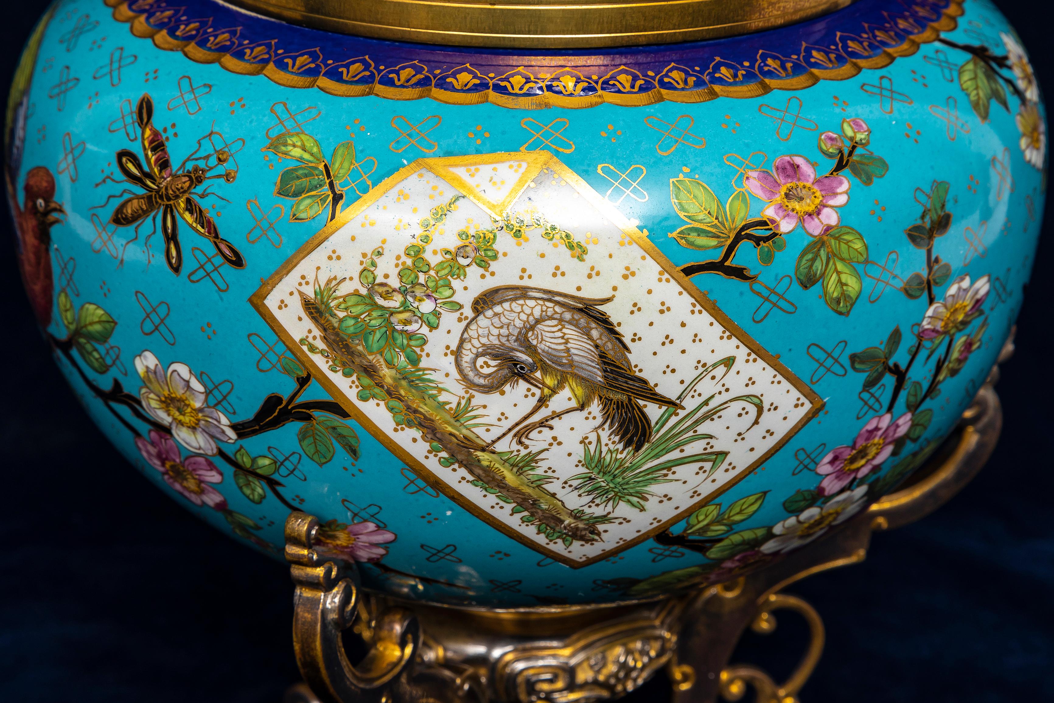 Jardinière in porcellana francese Japanisme del XIX secolo con supporto dorato e in bronzo argentato in vendita 2
